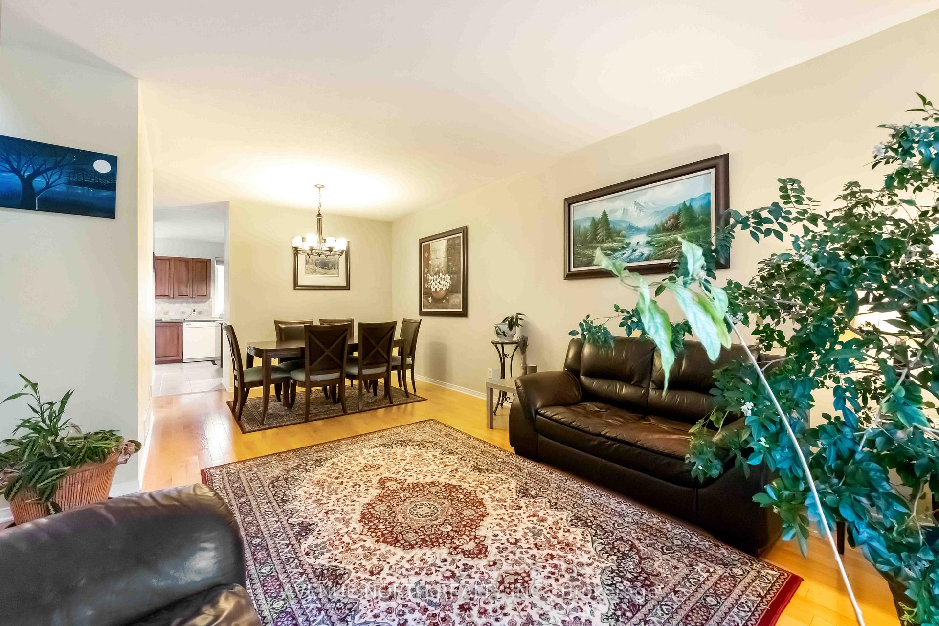 Photo 7 of 23 Hearthstone Place, Ottawa, Barrhaven - Strandherd — HOMEH