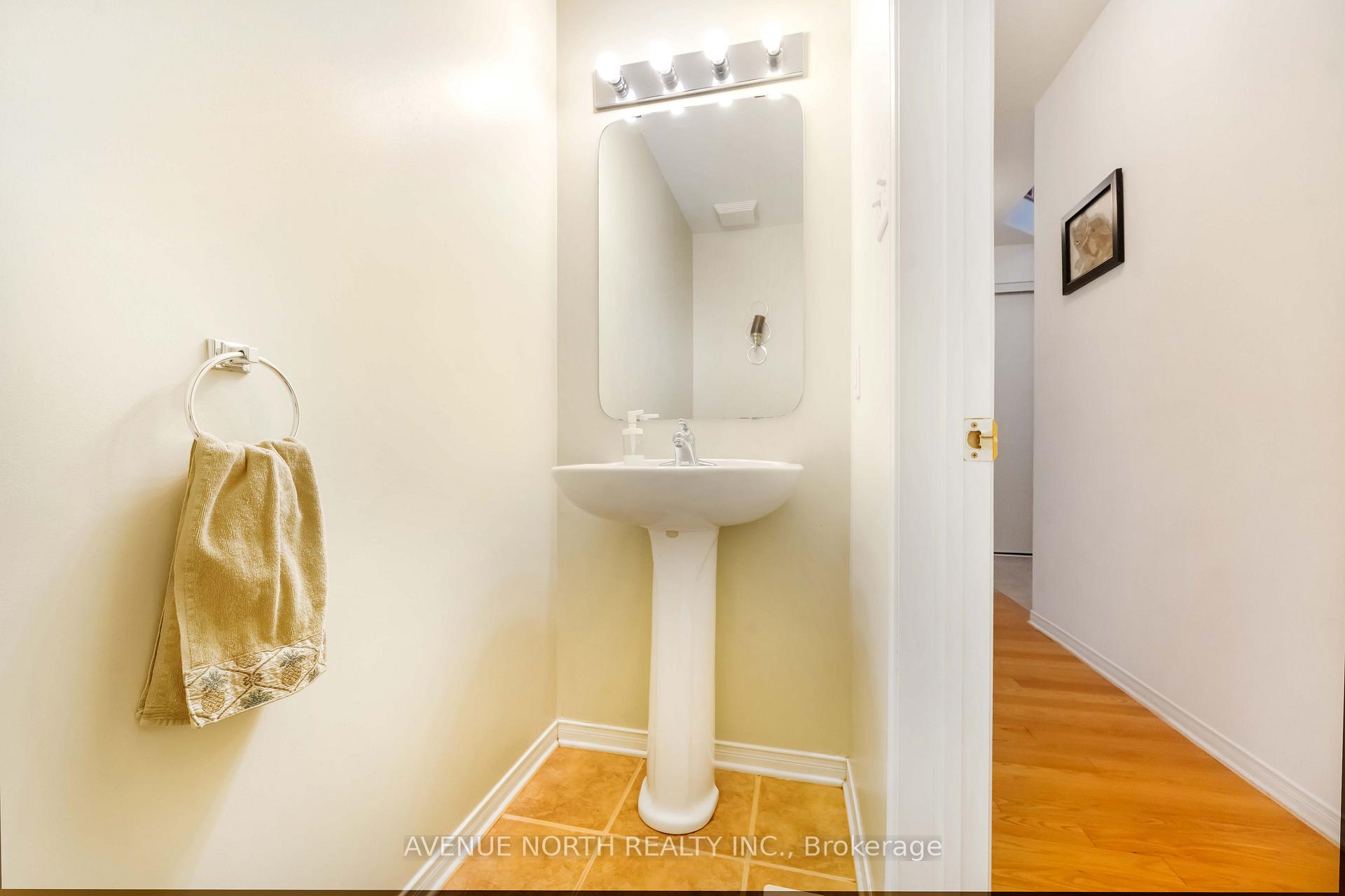 Photo 14 of 23 Hearthstone Place, Ottawa, Barrhaven - Strandherd — HOMEH