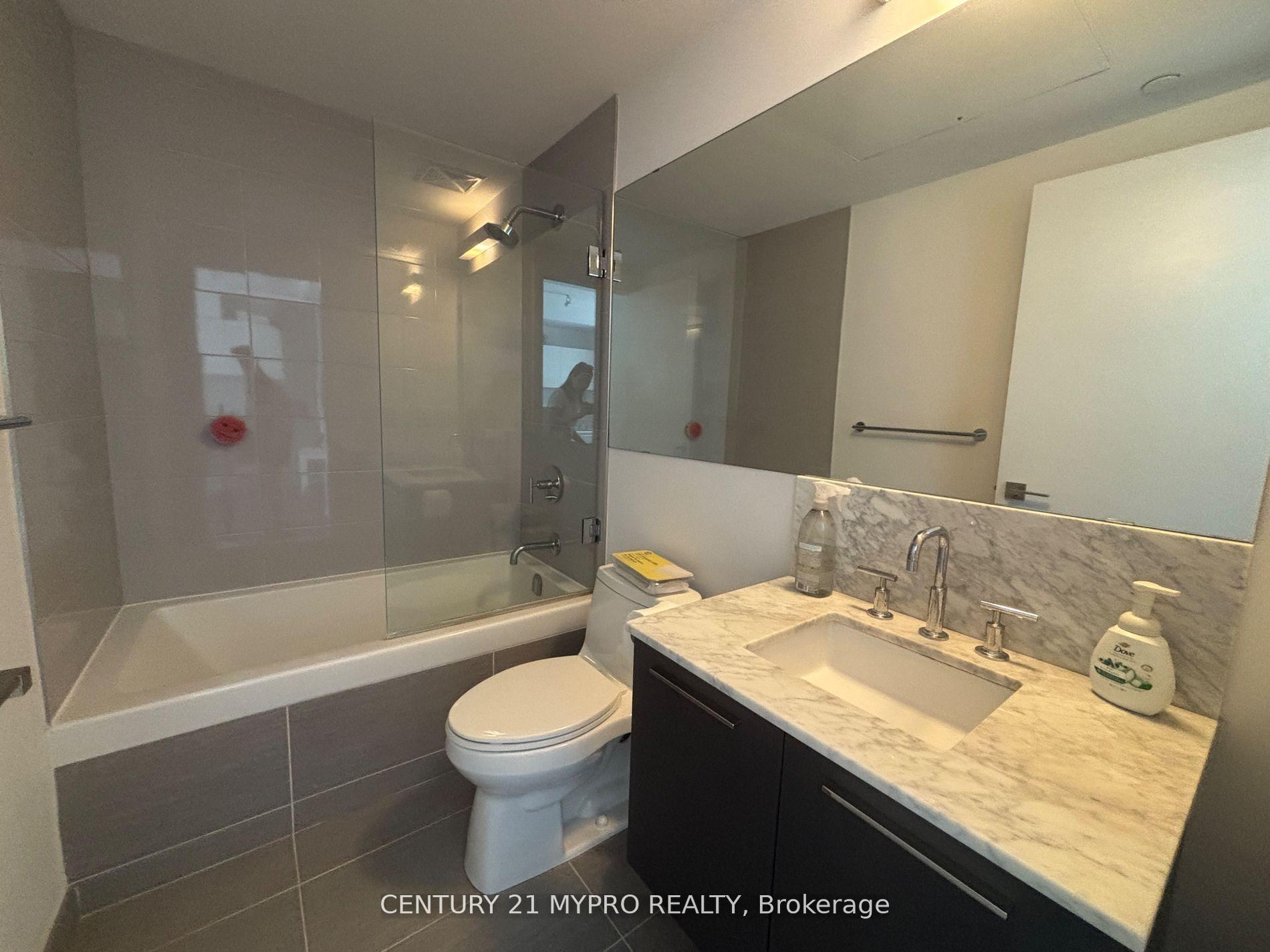 Photo 8 of Unit 3304, 50 Charles Street E, Toronto, Church-Yonge Corridor — HOMEH