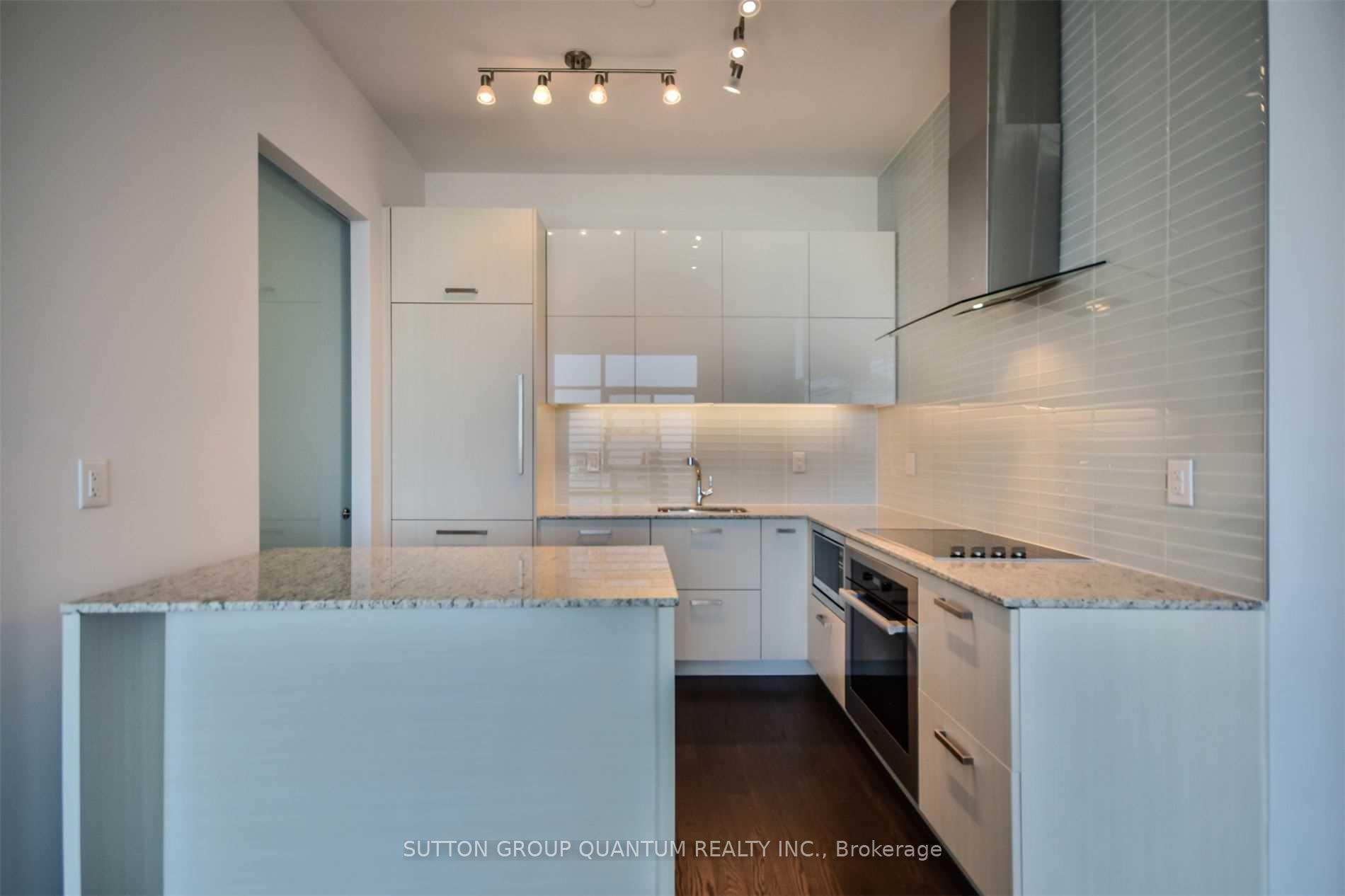 Photo 3 of Unit UPH01, 3018 Yonge Street, Toronto, Lawrence Park South — HOMEH