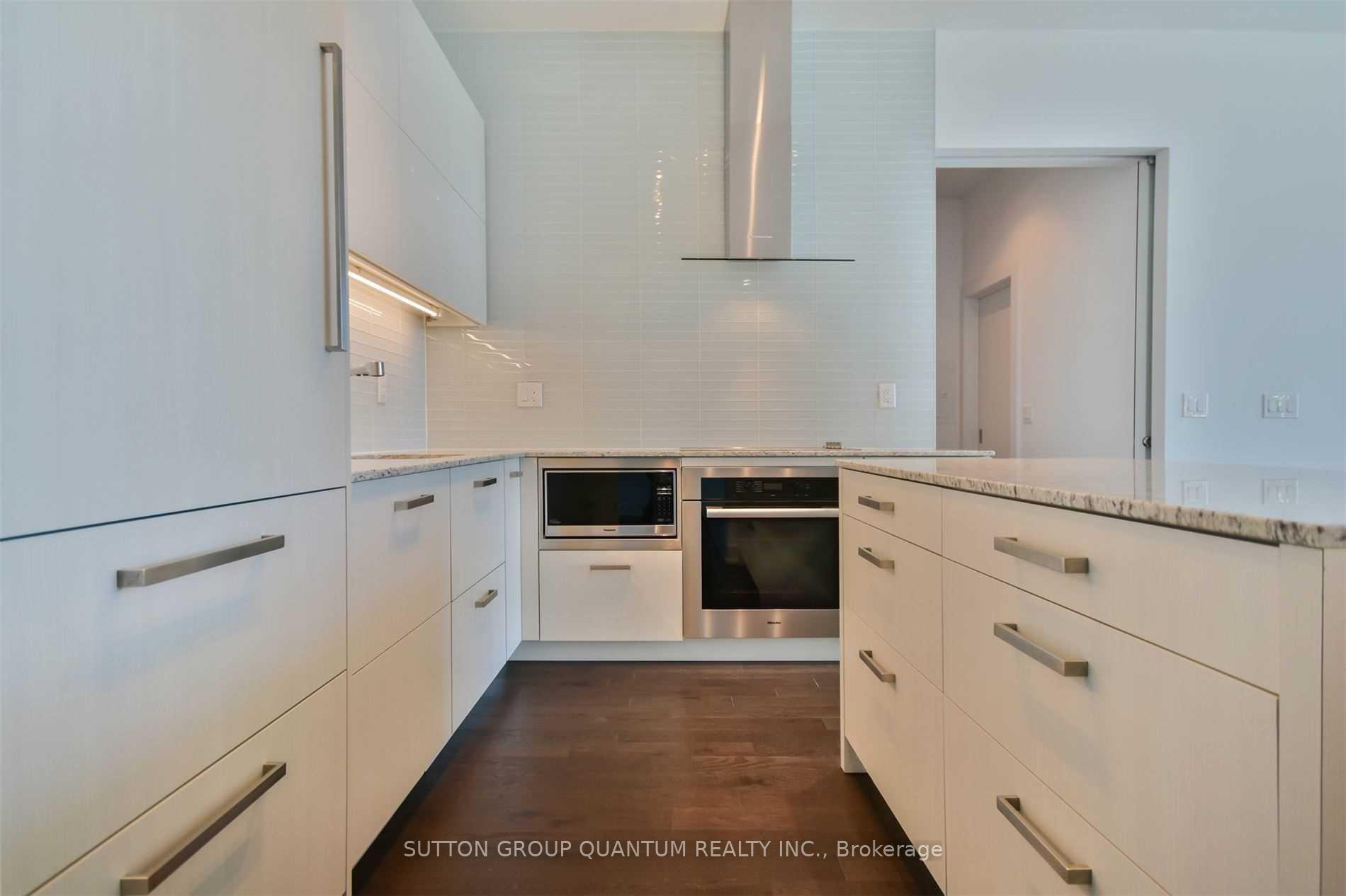 Photo 4 of Unit UPH01, 3018 Yonge Street, Toronto, Lawrence Park South — HOMEH