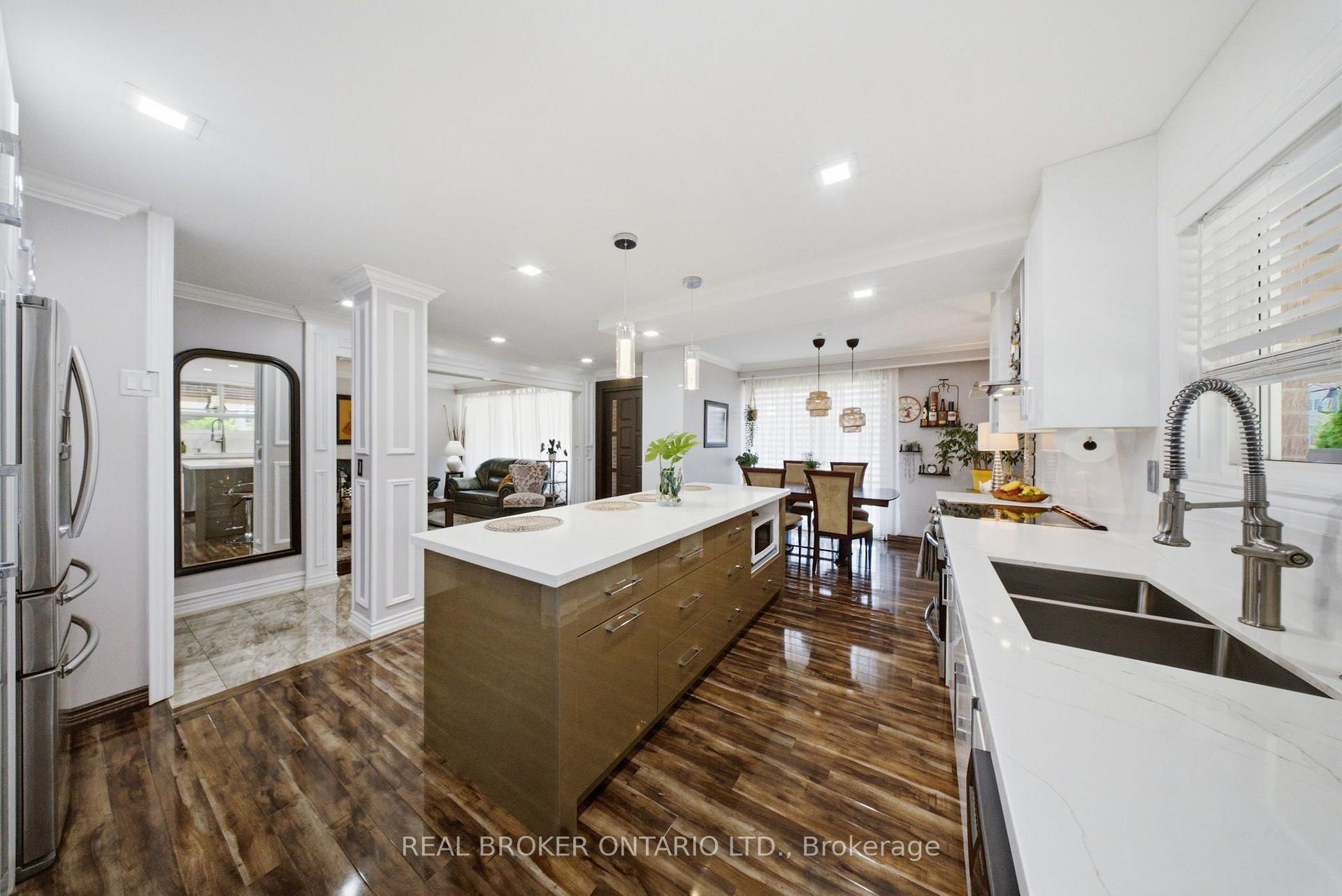 Photo 6 of 21 Kendleton Drive, Etobicoke, Mount Olive-Silverstone-Jamestown — HOMEH