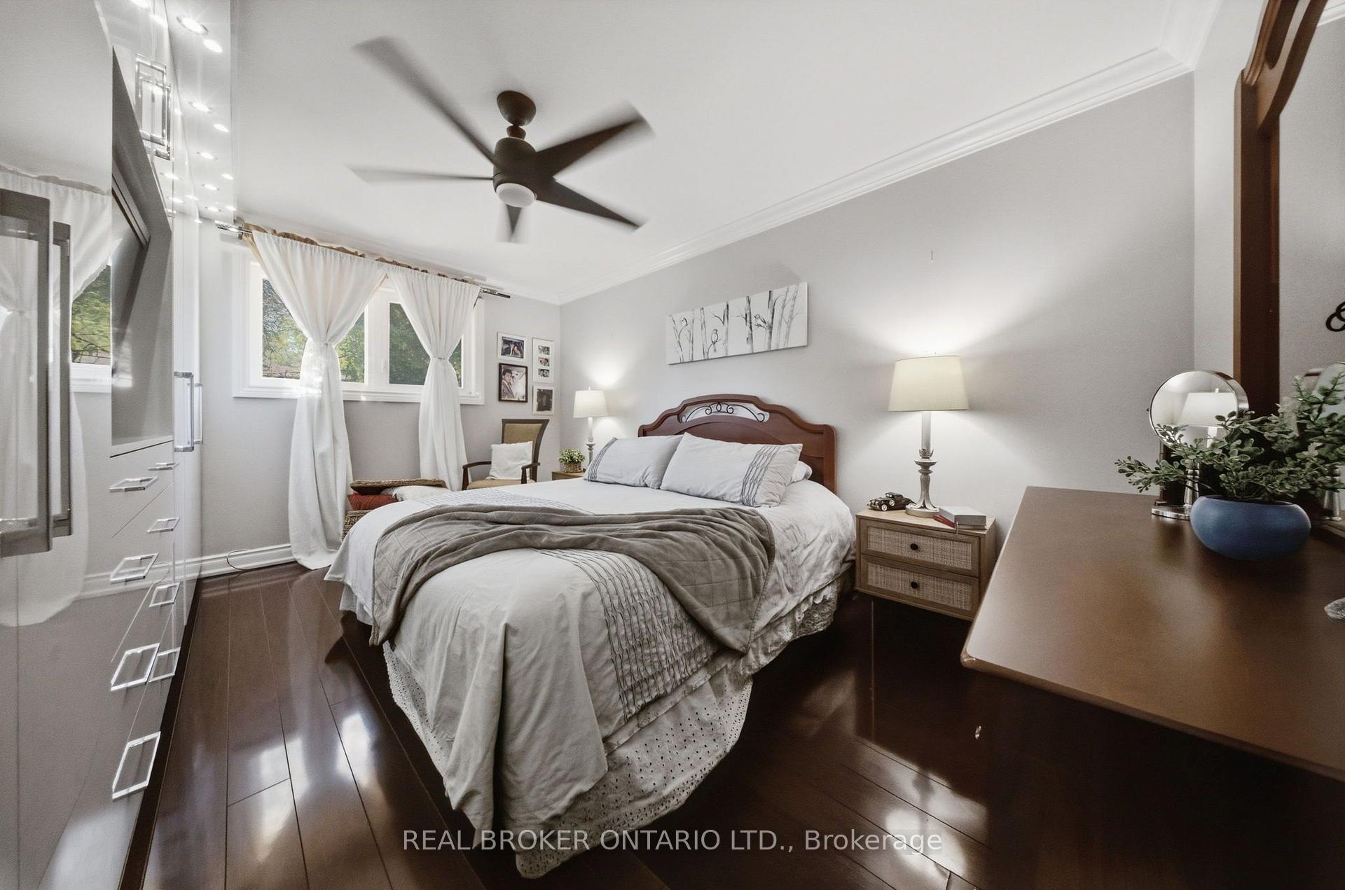 Photo 10 of 21 Kendleton Drive, Etobicoke, Mount Olive-Silverstone-Jamestown — HOMEH