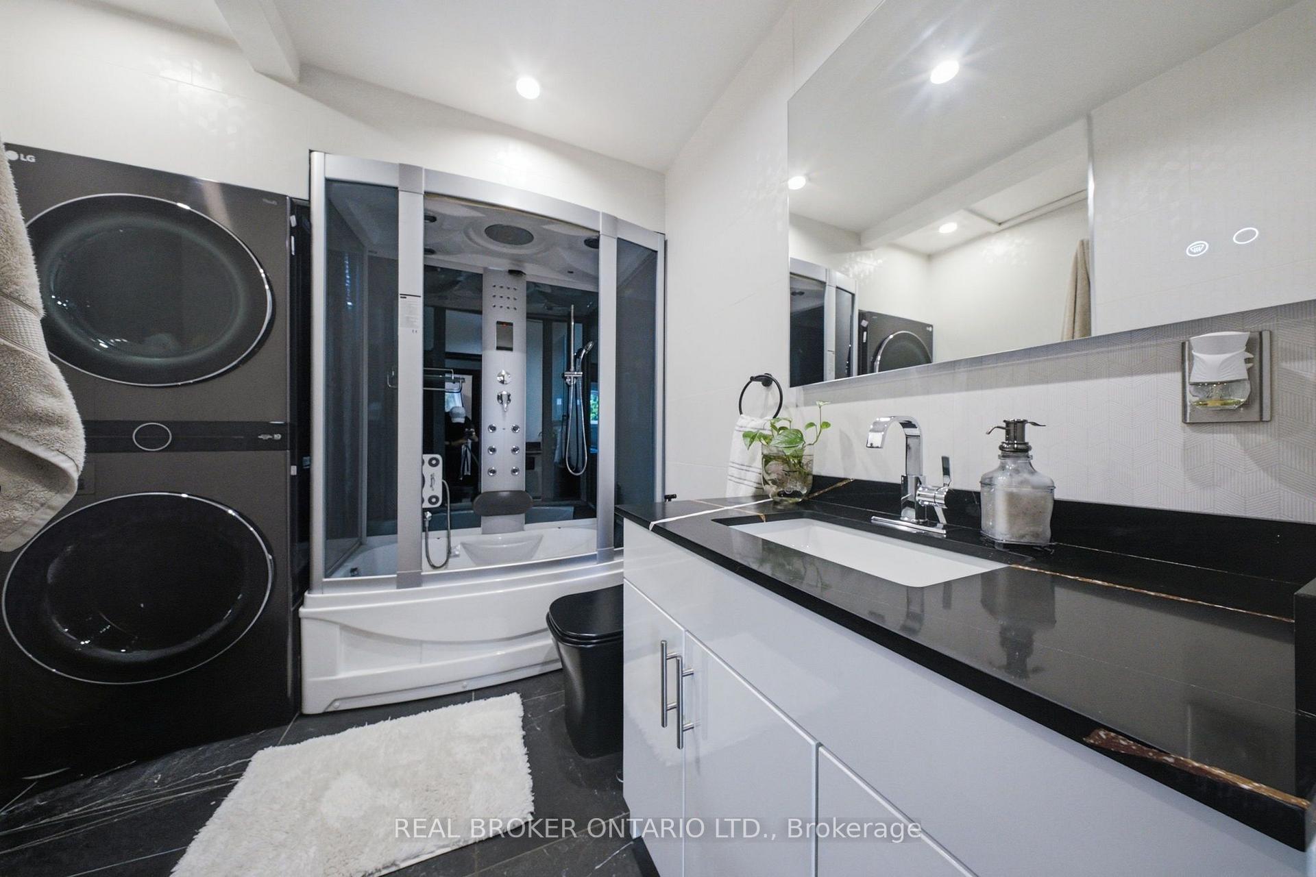 Photo 12 of 21 Kendleton Drive, Etobicoke, Mount Olive-Silverstone-Jamestown — HOMEH