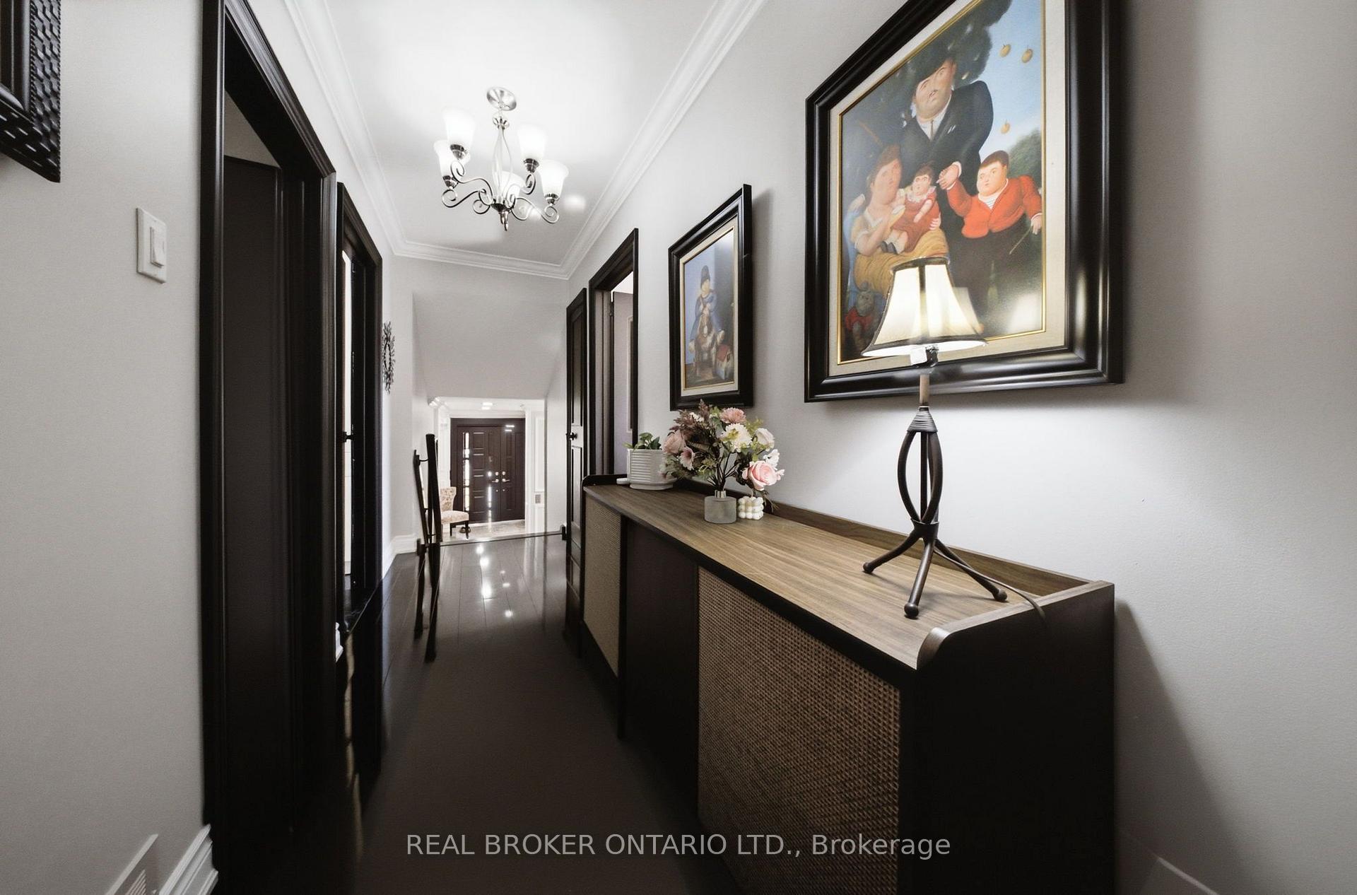 Photo 13 of 21 Kendleton Drive, Etobicoke, Mount Olive-Silverstone-Jamestown — HOMEH