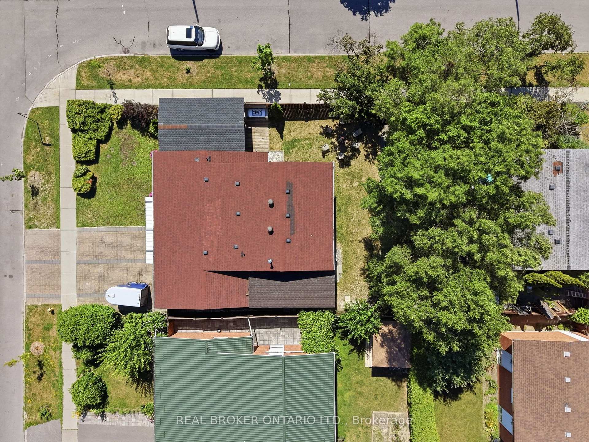 Photo 23 of 21 Kendleton Drive, Etobicoke, Mount Olive-Silverstone-Jamestown — HOMEH