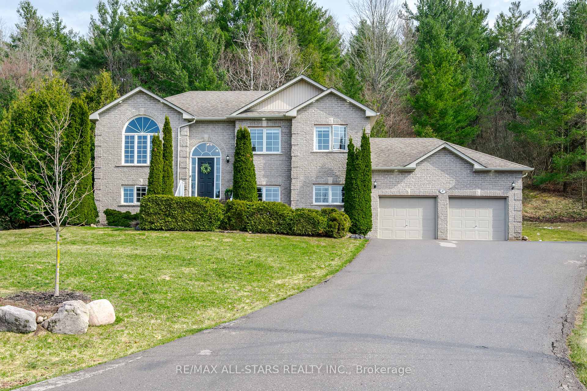 Photo 2 of 47 Meadowland Drive, Hamilton Township, Baltimore — HOMEH
