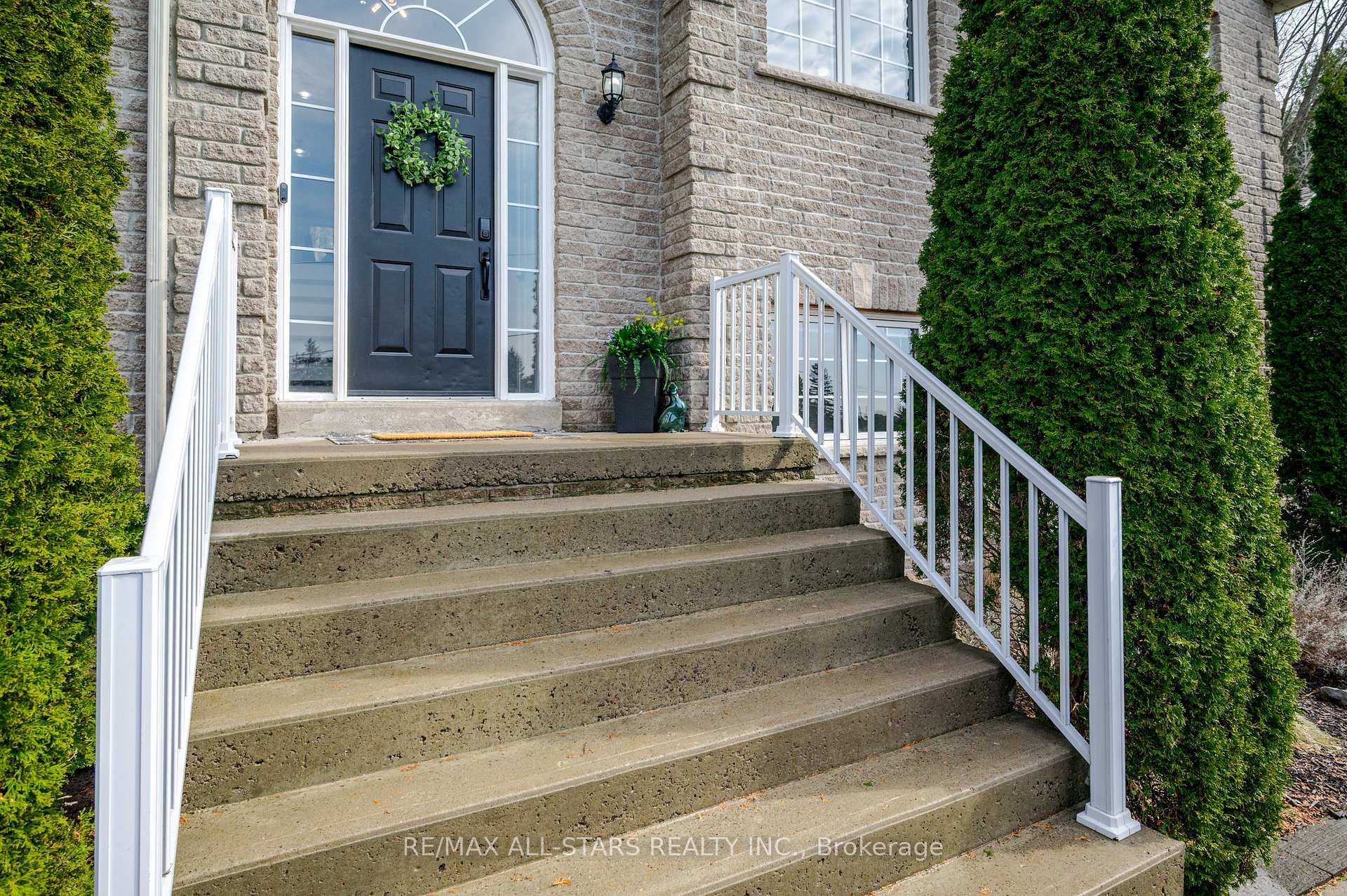 Photo 5 of 47 Meadowland Drive, Hamilton Township, Baltimore — HOMEH