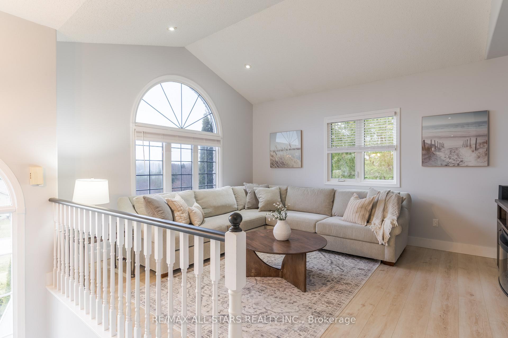 Photo 8 of 47 Meadowland Drive, Hamilton Township, Baltimore — HOMEH