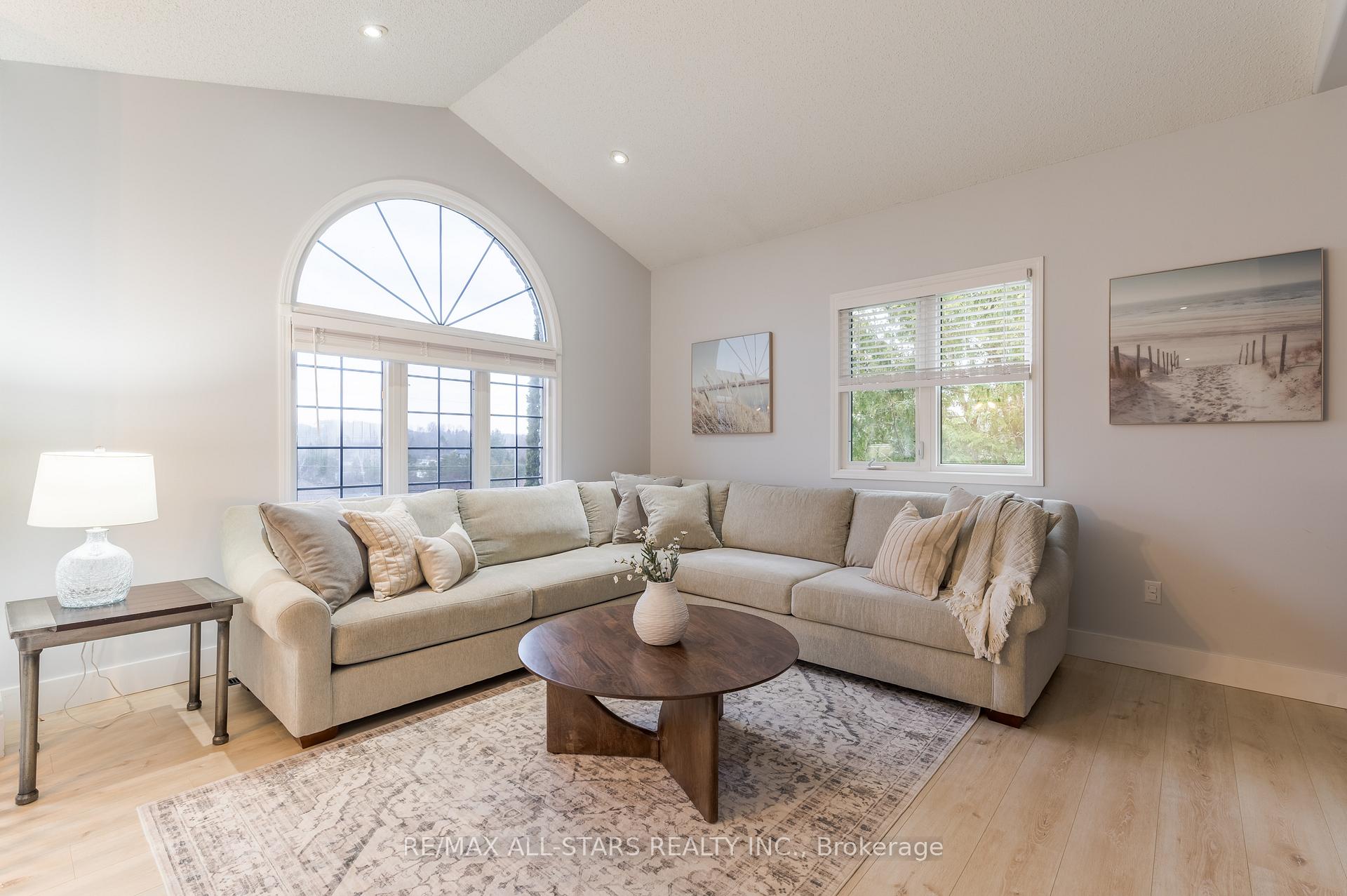 Photo 9 of 47 Meadowland Drive, Hamilton Township, Baltimore — HOMEH