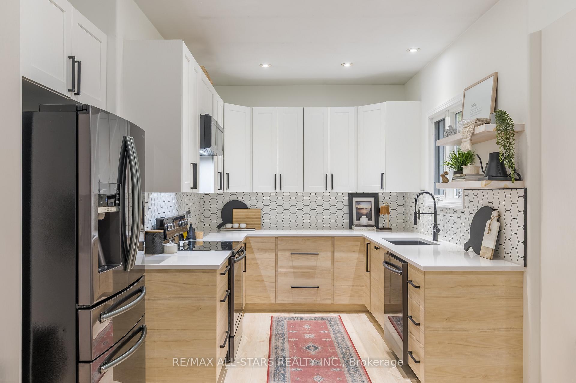 Photo 14 of 47 Meadowland Drive, Hamilton Township, Baltimore — HOMEH