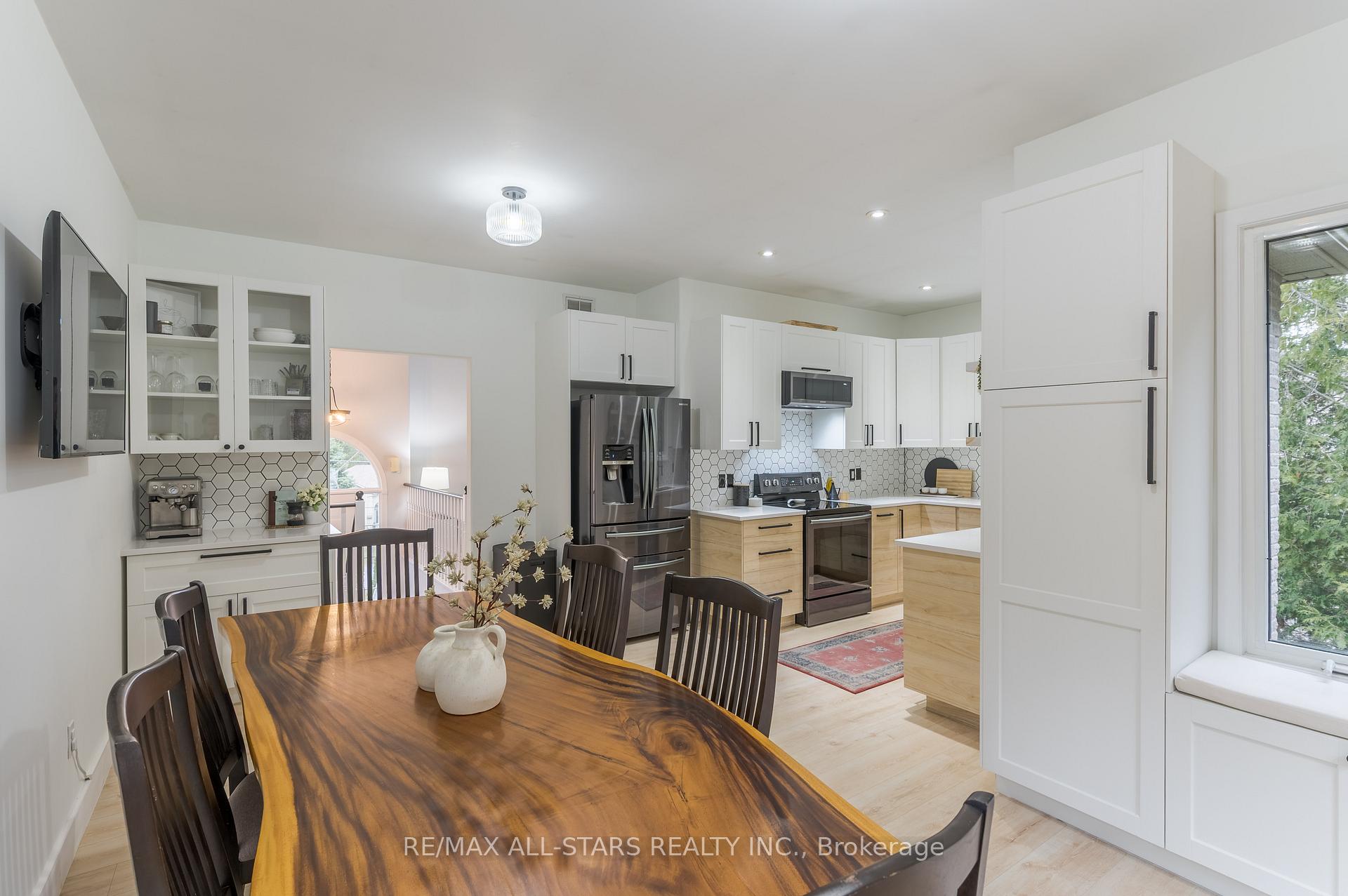 Photo 16 of 47 Meadowland Drive, Hamilton Township, Baltimore — HOMEH
