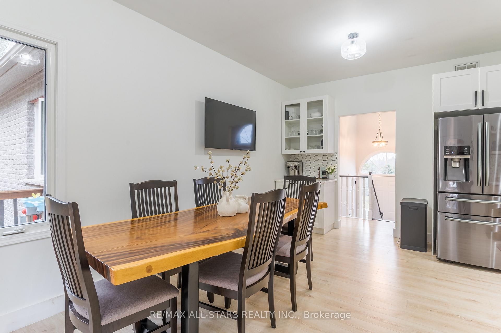 Photo 17 of 47 Meadowland Drive, Hamilton Township, Baltimore — HOMEH