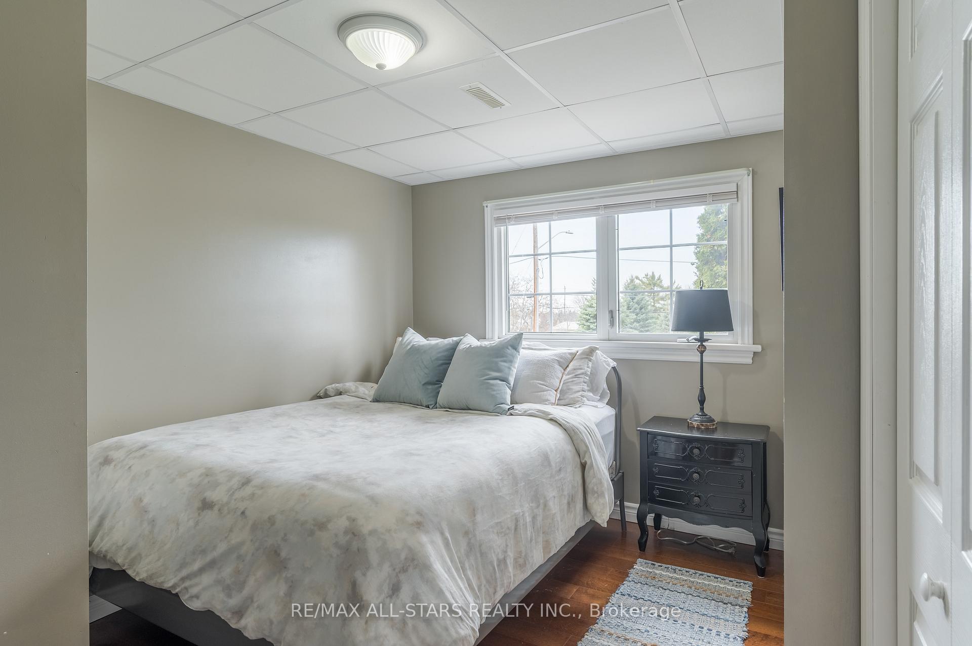 Photo 32 of 47 Meadowland Drive, Hamilton Township, Baltimore — HOMEH