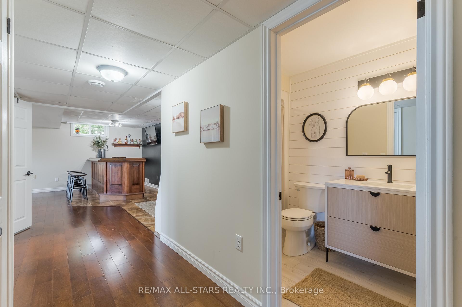 Photo 35 of 47 Meadowland Drive, Hamilton Township, Baltimore — HOMEH