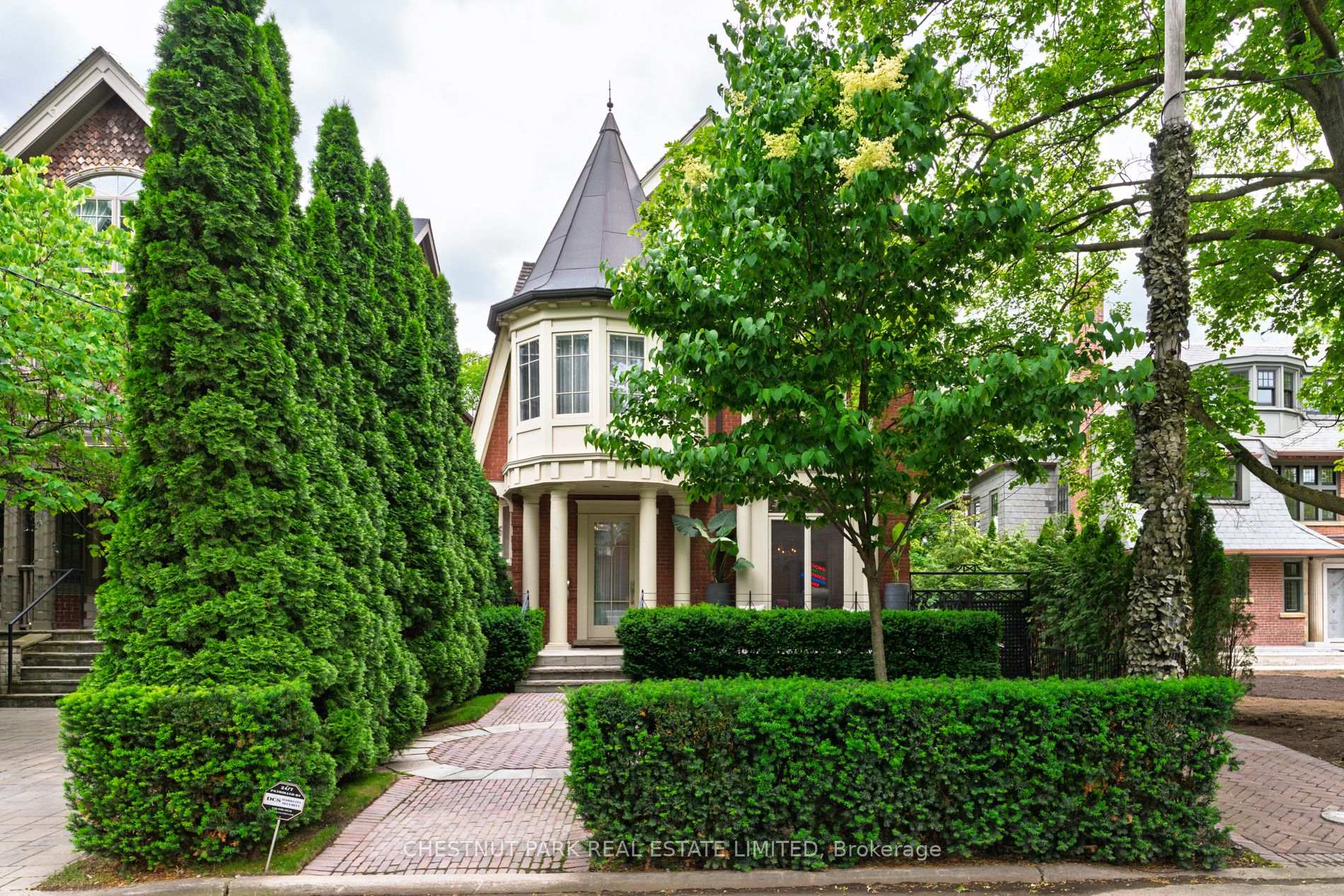 Photo 2 of 83 Binscarth Road, Toronto, Rosedale-Moore Park — HOMEH