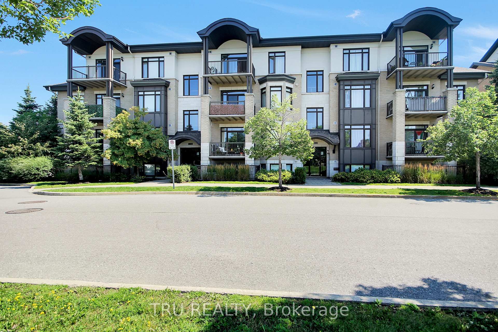 Photo 2 of Unit 404, 655 Beauparc Private, Ottawa, Cyrville — HOMEH
