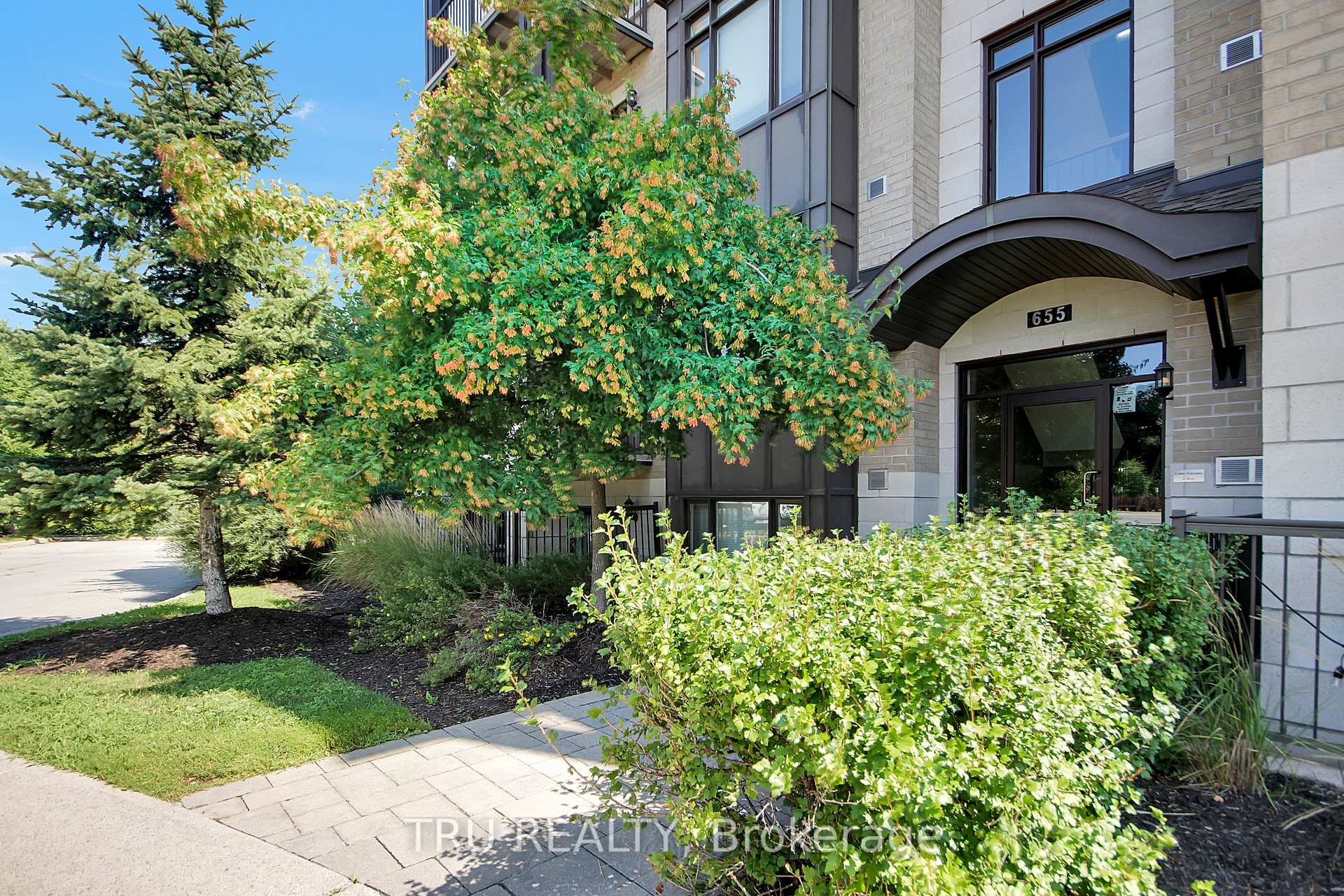Photo 8 of Unit 404, 655 Beauparc Private, Ottawa, Cyrville — HOMEH