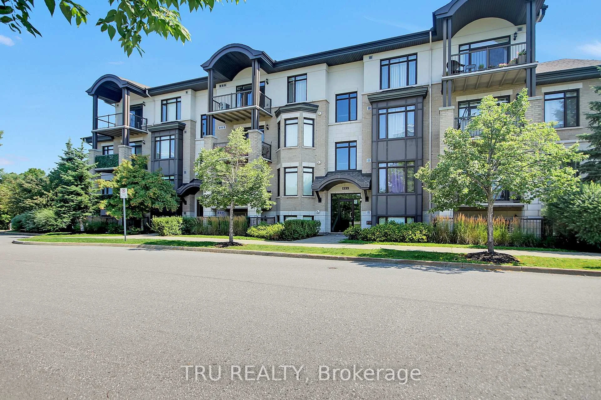 Photo 5 of Unit 404, 655 Beauparc Private, Ottawa, Cyrville — HOMEH