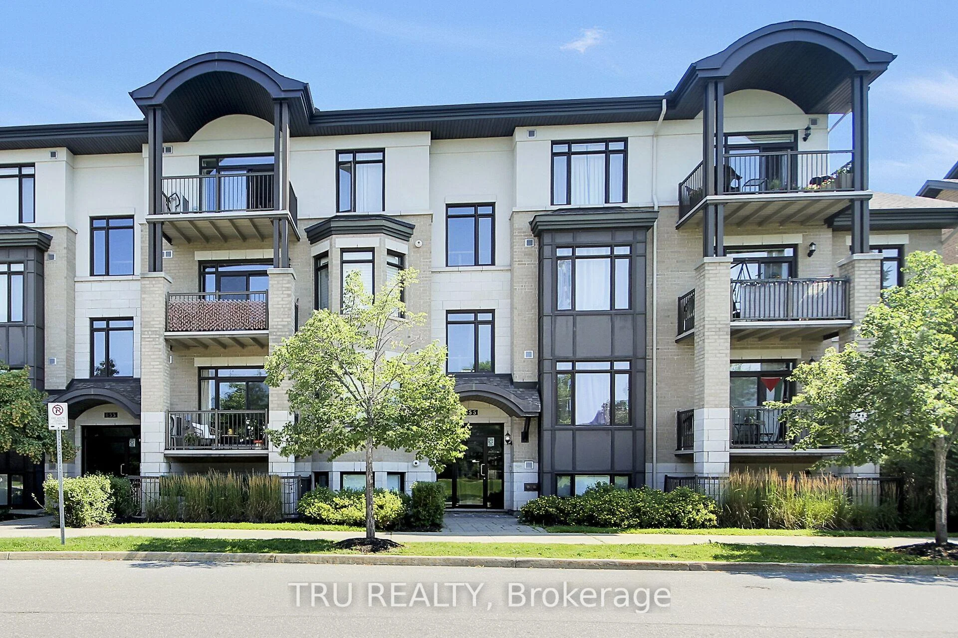 Photo of Unit 404, 655 Beauparc Private