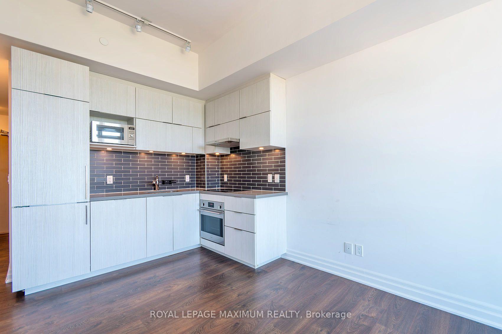 Photo 12 of Unit B1216, 8 Rouge Valley Dr W, Markham, Unionville — HOMEH
