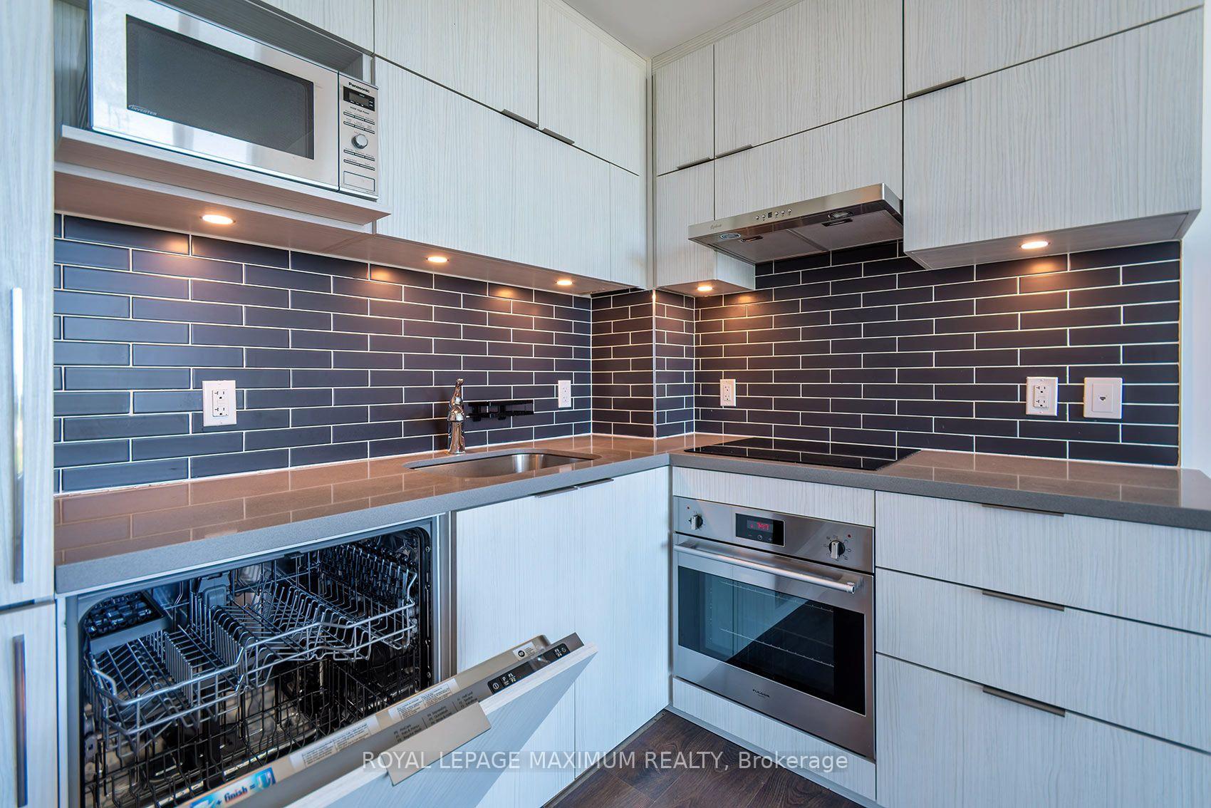 Photo 14 of Unit B1216, 8 Rouge Valley Dr W, Markham, Unionville — HOMEH
