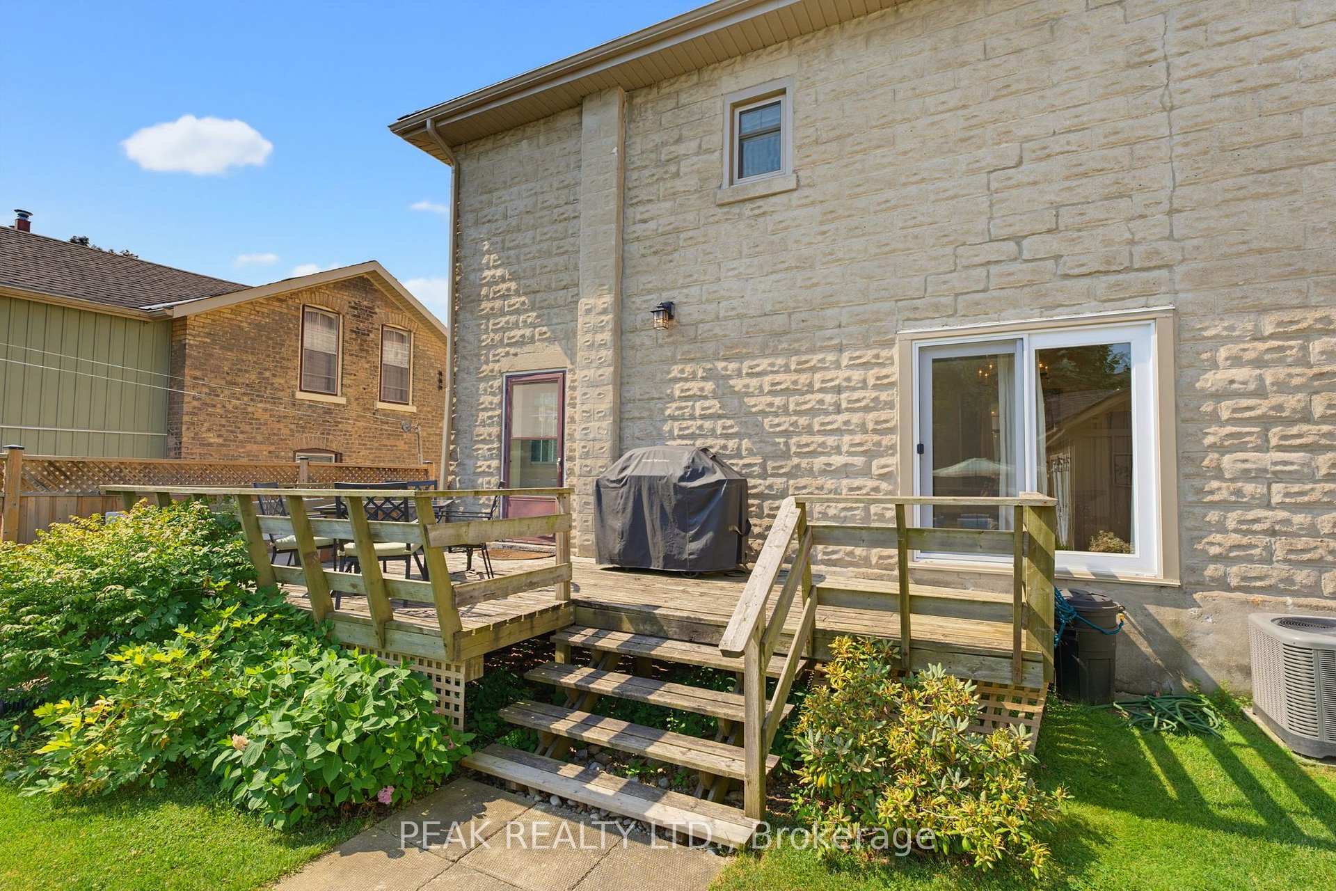 Photo 12 of 41 Banfield Street, Brant, Paris — HOMEH