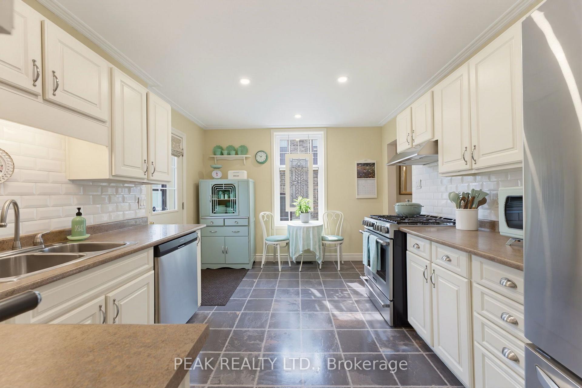 Photo 18 of 41 Banfield Street, Brant, Paris — HOMEH