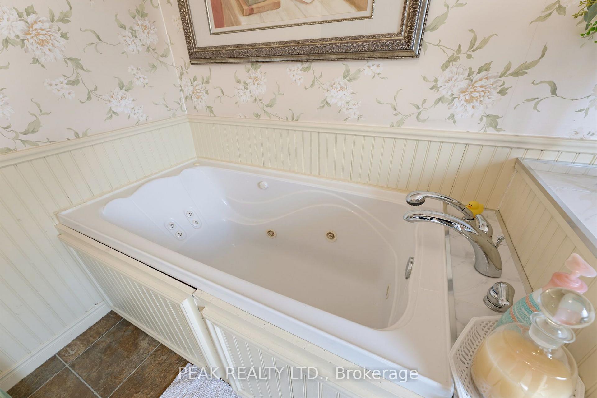Photo 29 of 41 Banfield Street, Brant, Paris — HOMEH
