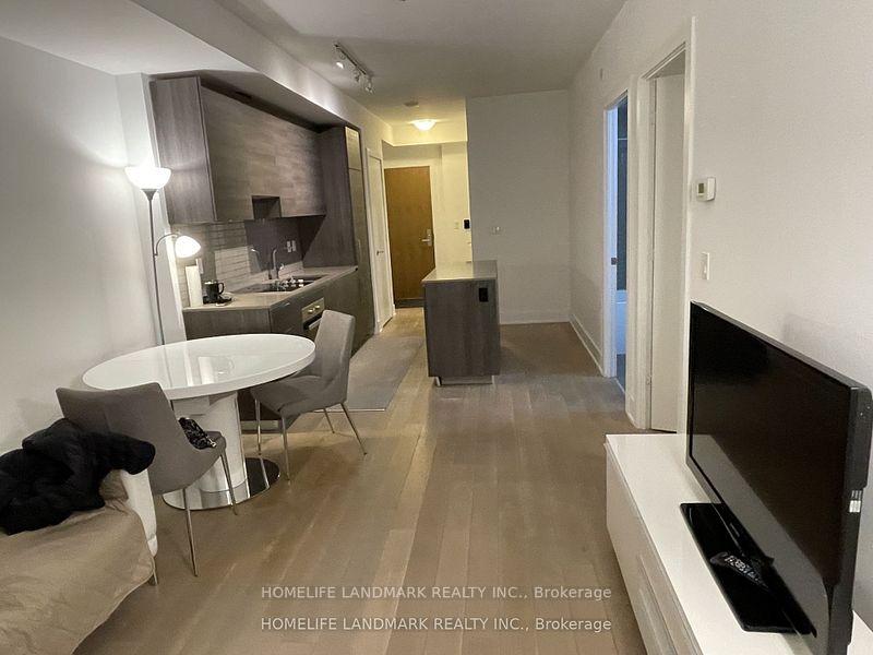 Photo 3 of Unit 1004, 200 Bloor Street W, Toronto, The Annex — HOMEH