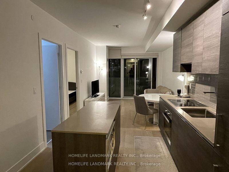 Photo 4 of Unit 1004, 200 Bloor Street W, Toronto, The Annex — HOMEH