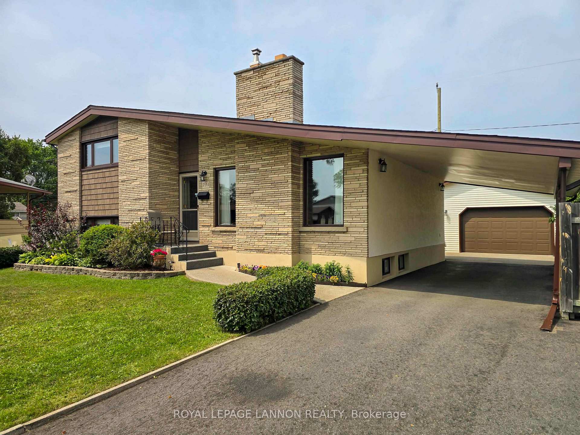 Photo 1 of 236 Poplar Ave, Thunder Bay, Forest Park — HOMEH