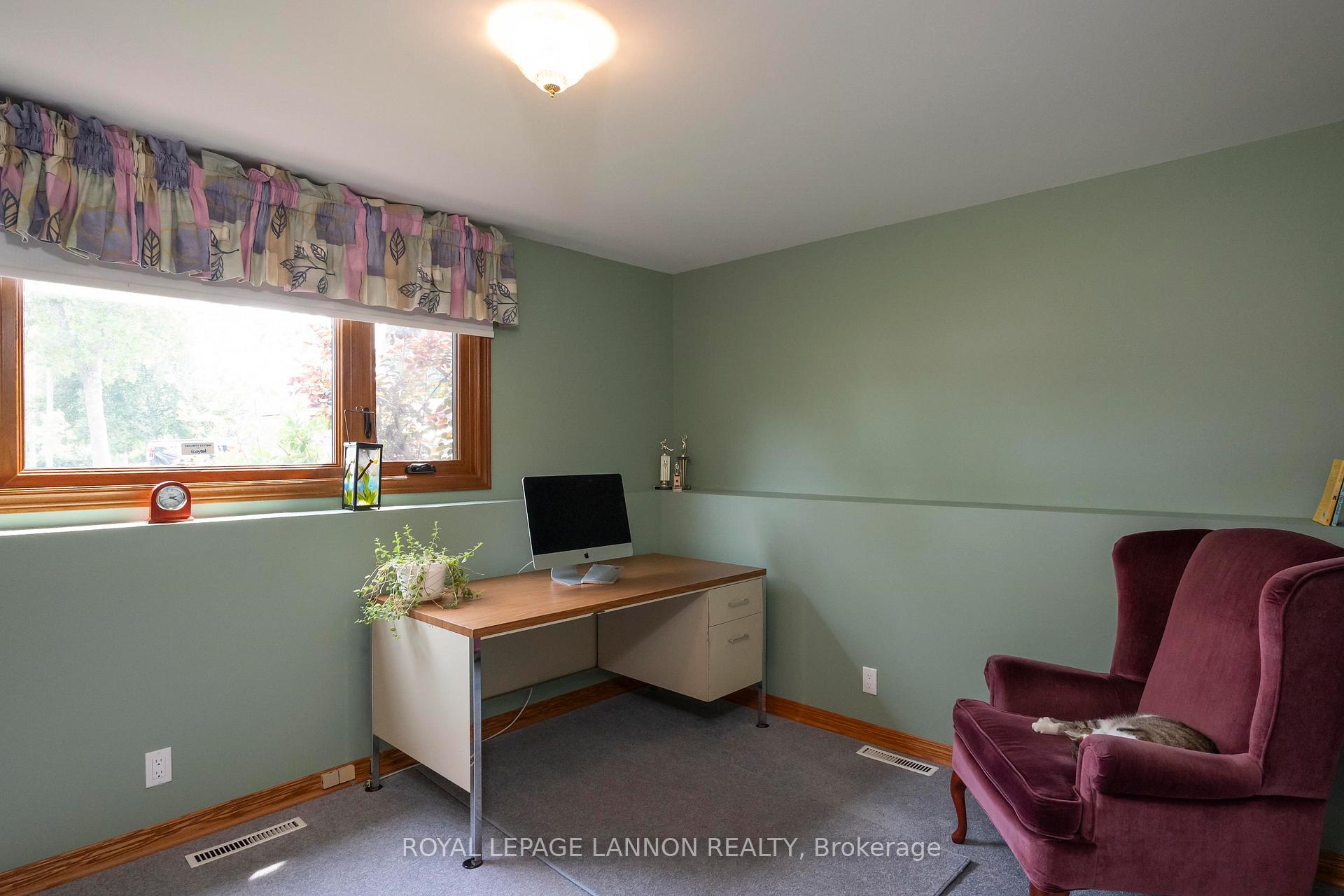 Photo 17 of 236 Poplar Ave, Thunder Bay, Forest Park — HOMEH