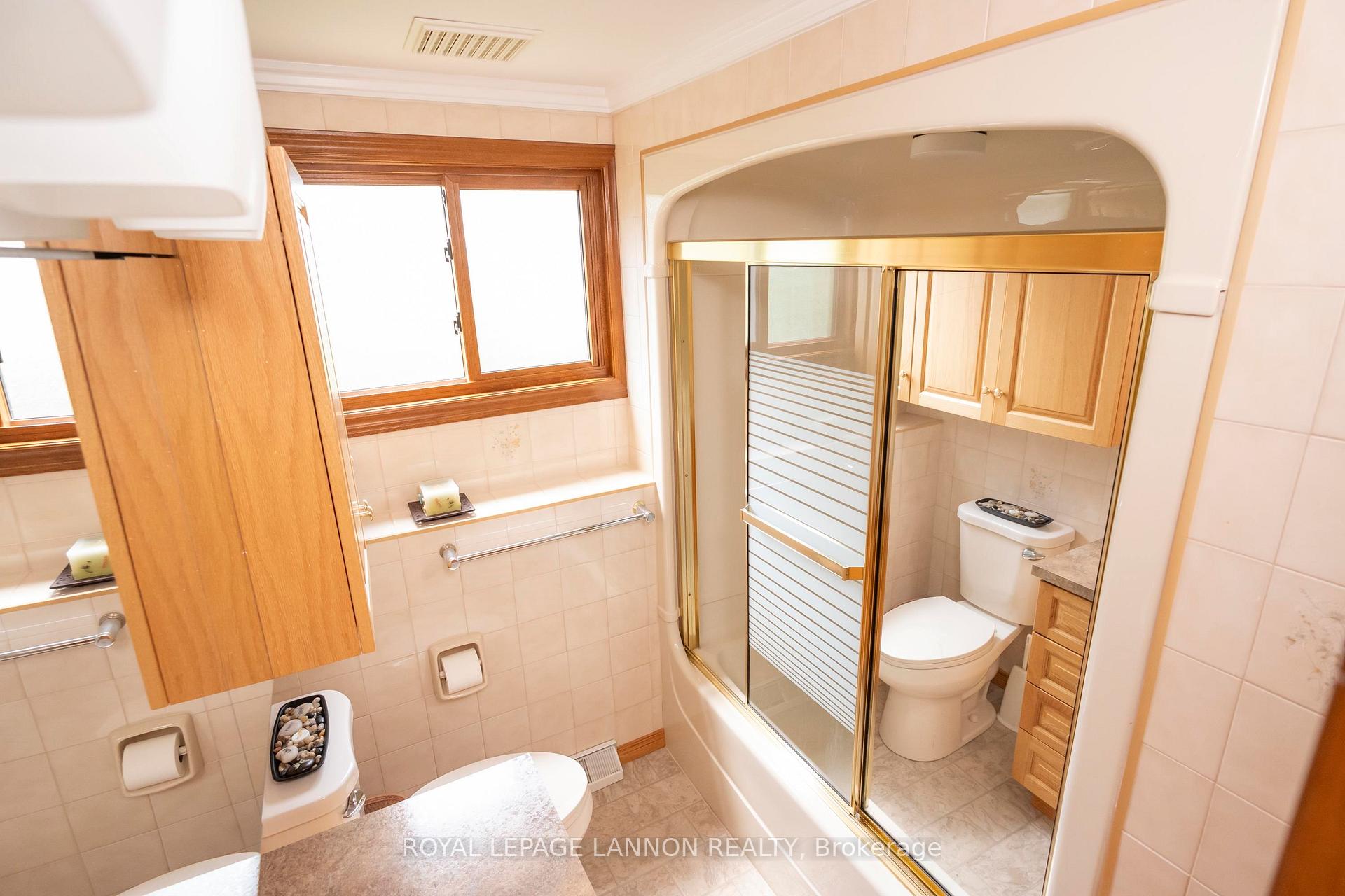 Photo 21 of 236 Poplar Ave, Thunder Bay, Forest Park — HOMEH