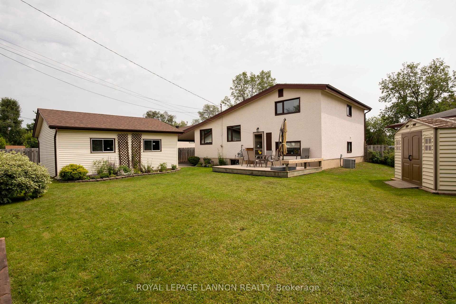 Photo 26 of 236 Poplar Ave, Thunder Bay, Forest Park — HOMEH