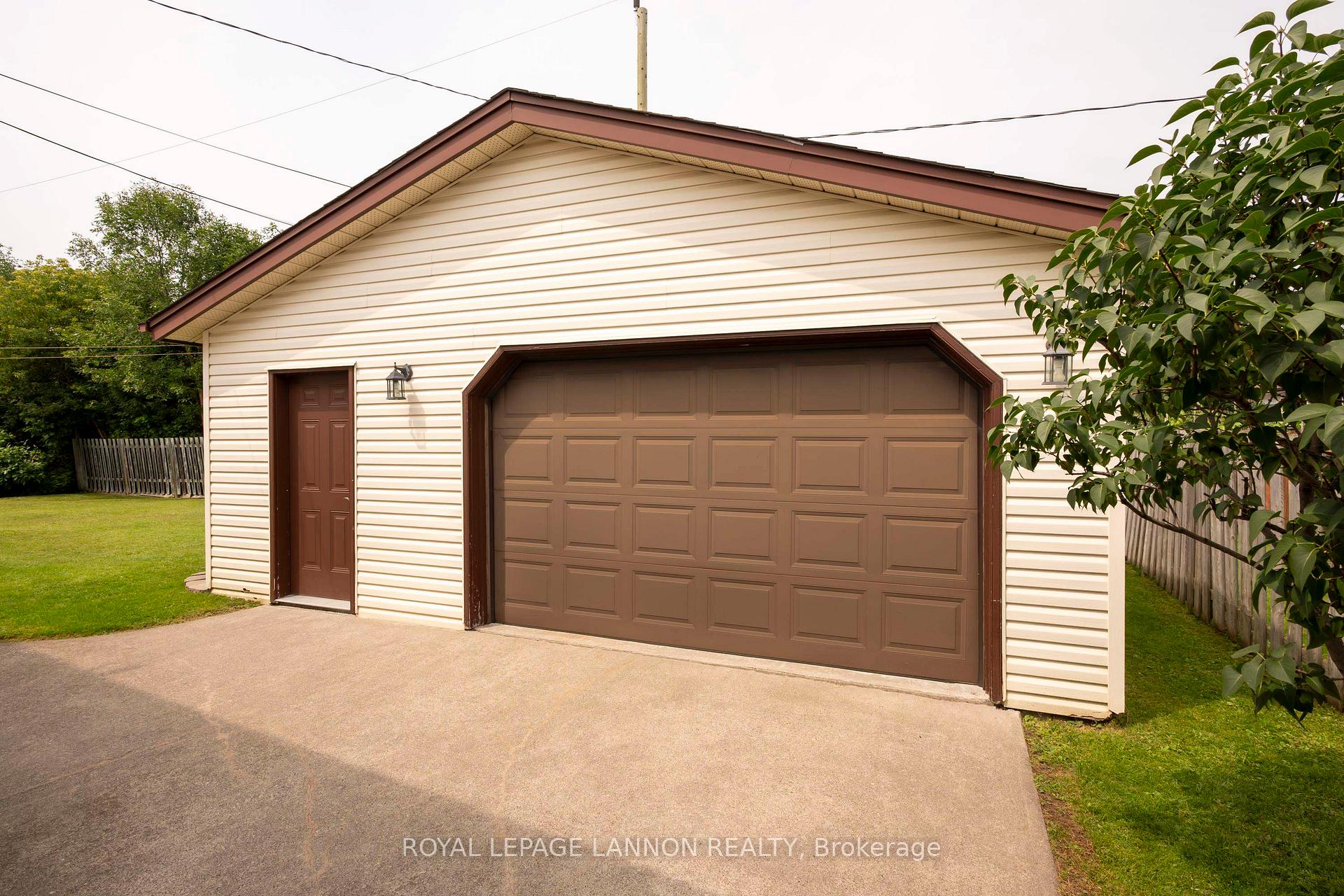 Photo 29 of 236 Poplar Ave, Thunder Bay, Forest Park — HOMEH