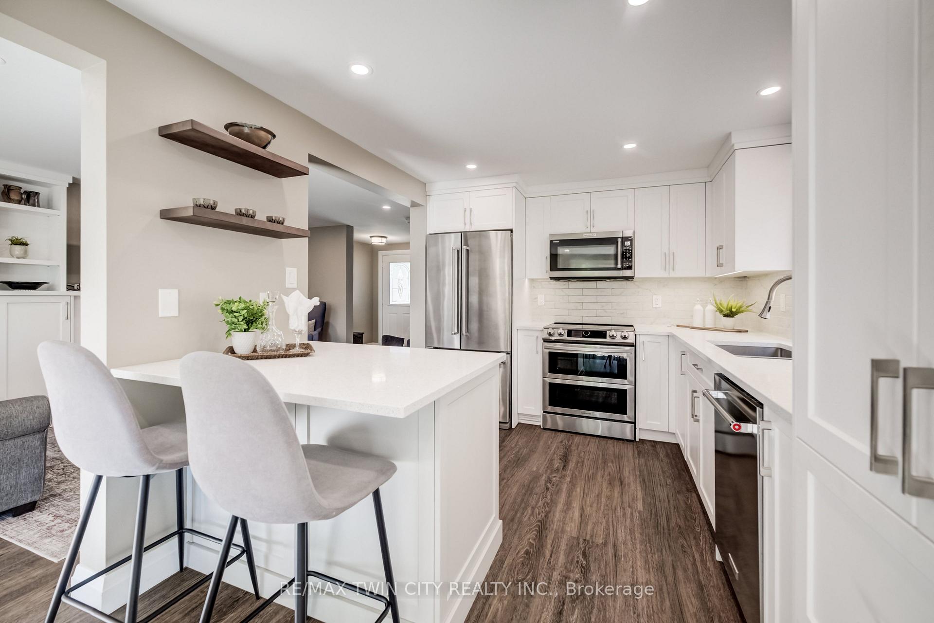 Photo 1 of 511 Chesapeake Crescent, Waterloo, Colonial Acres — HOMEH