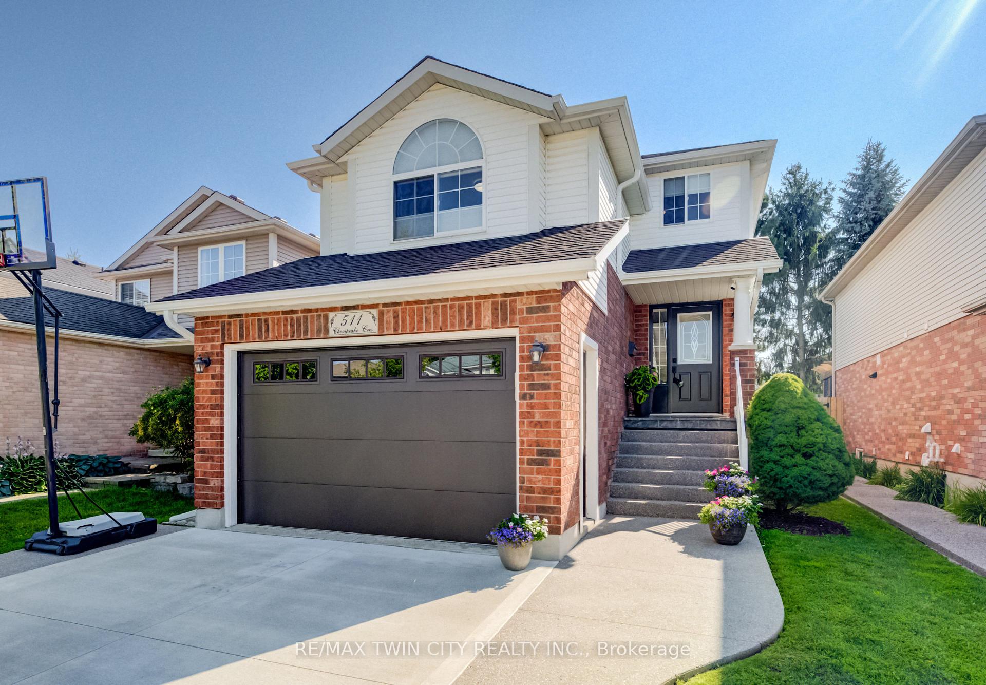 Photo 2 of 511 Chesapeake Crescent, Waterloo, Colonial Acres — HOMEH
