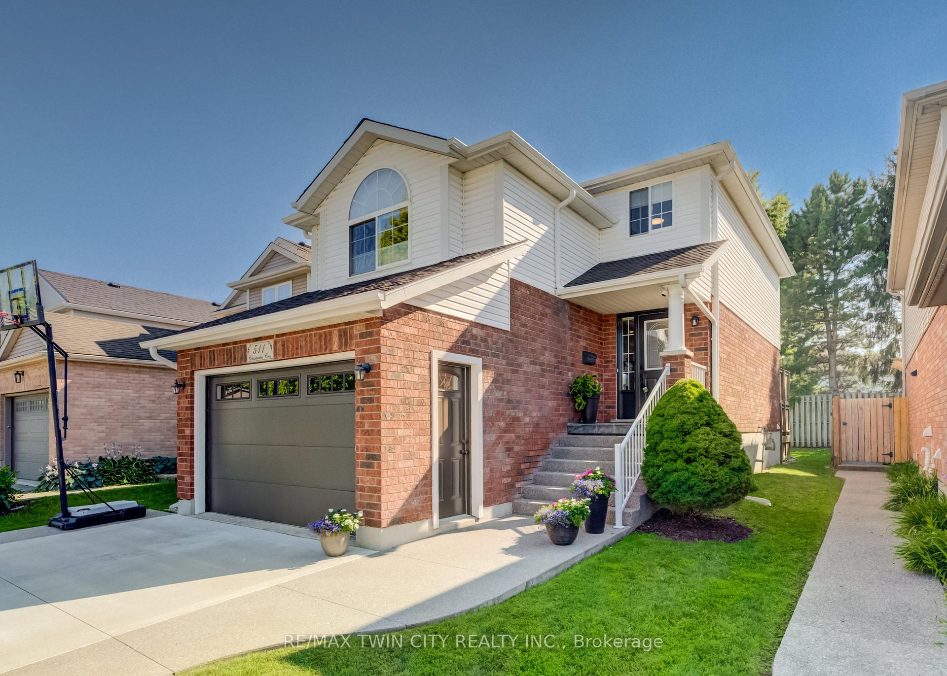 Photo 3 of 511 Chesapeake Crescent, Waterloo, Colonial Acres — HOMEH