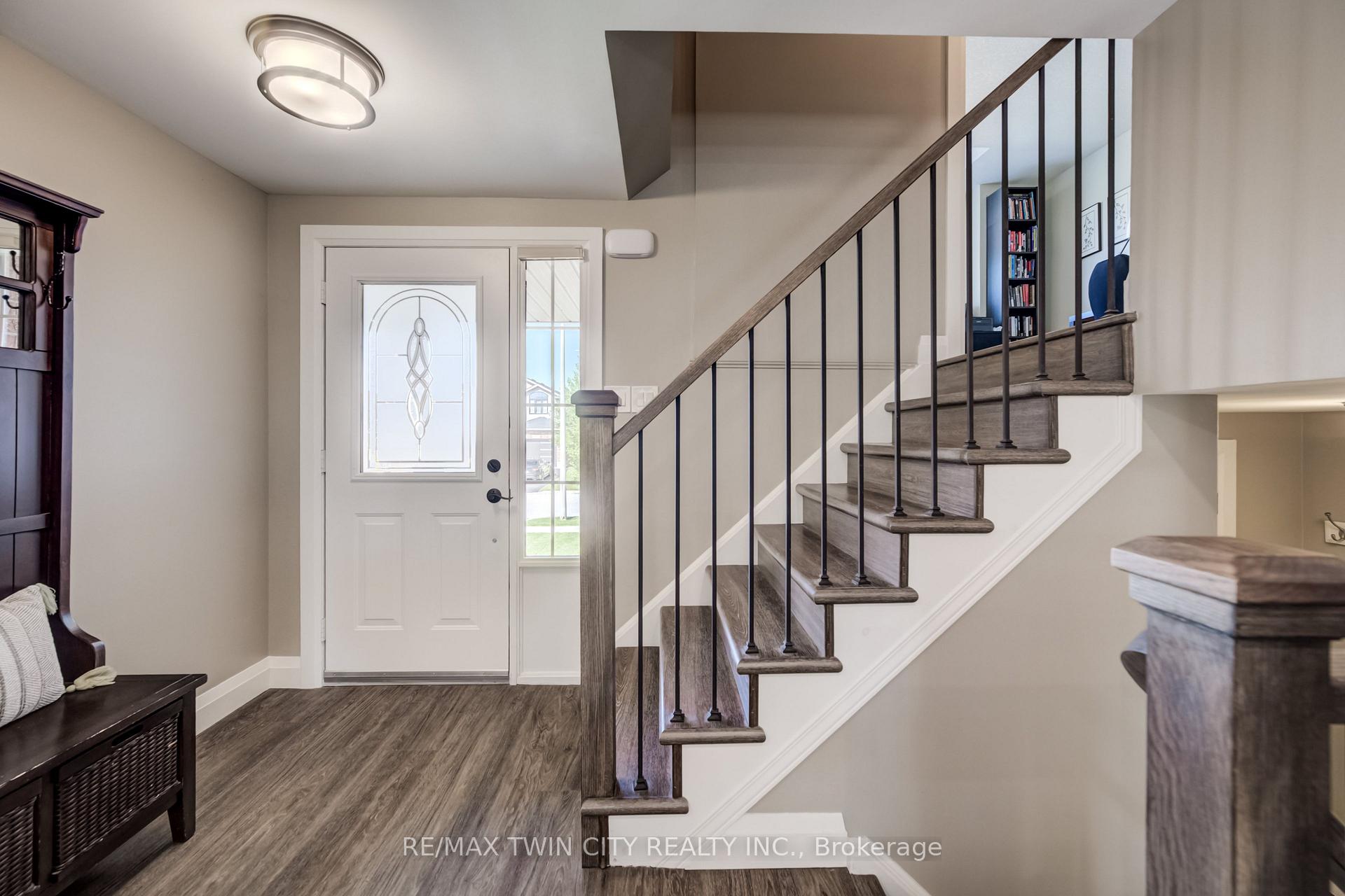 Photo 6 of 511 Chesapeake Crescent, Waterloo, Colonial Acres — HOMEH