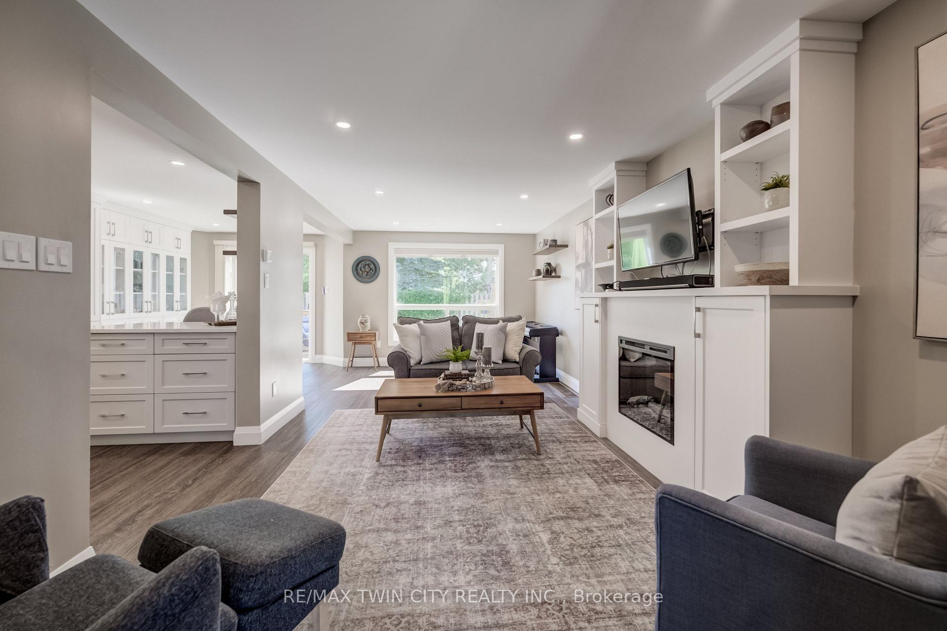 Photo 10 of 511 Chesapeake Crescent, Waterloo, Colonial Acres — HOMEH
