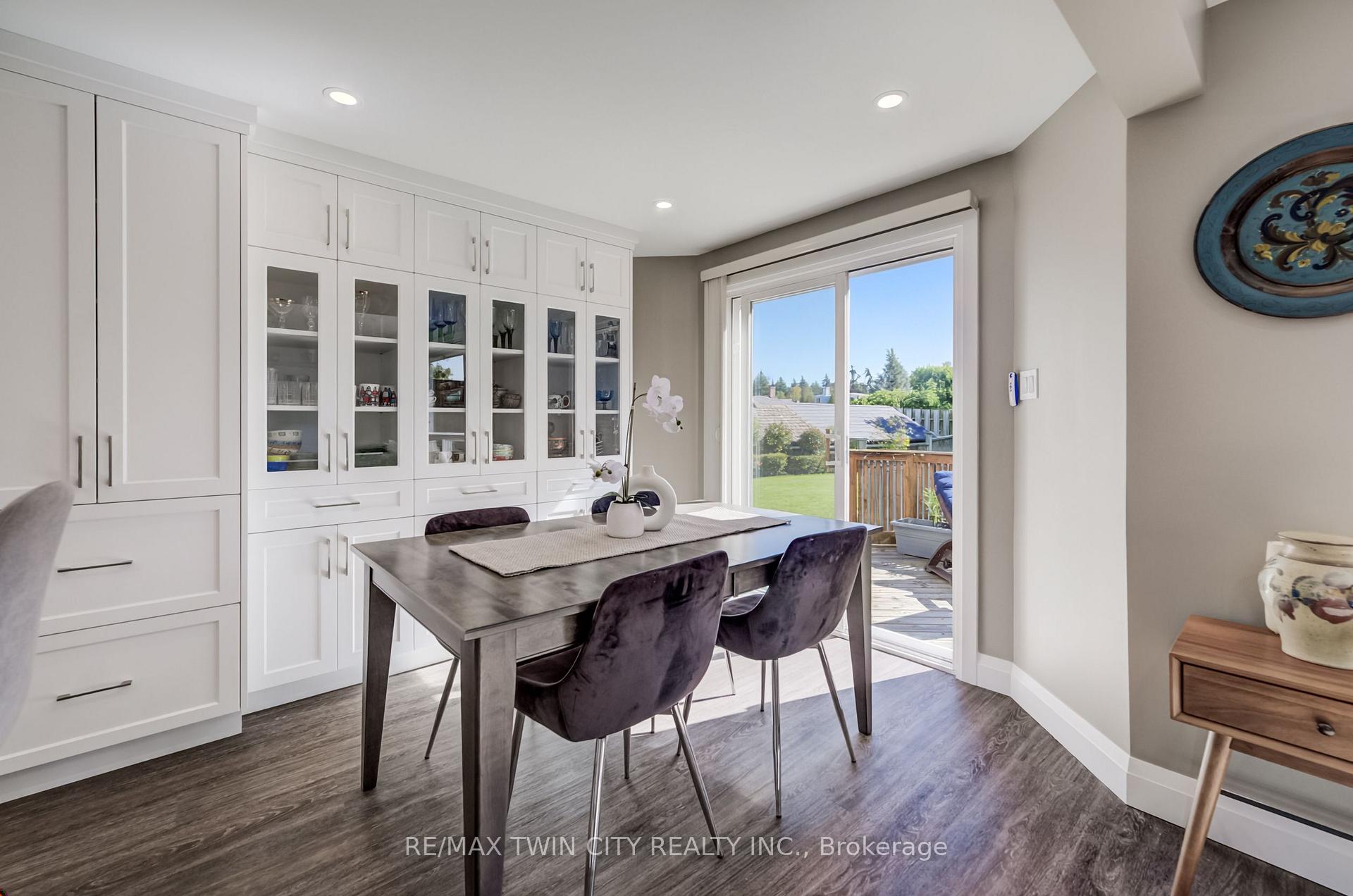 Photo 16 of 511 Chesapeake Crescent, Waterloo, Colonial Acres — HOMEH