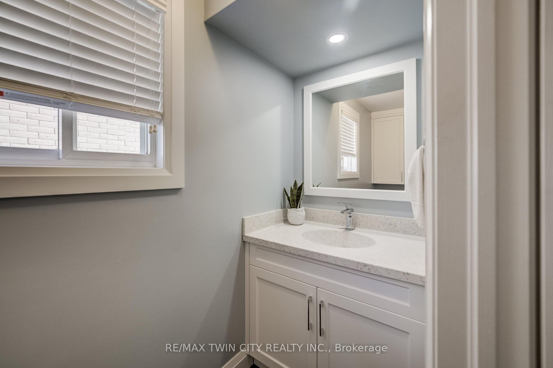 Photo 19 of 511 Chesapeake Crescent, Waterloo, Colonial Acres — HOMEH