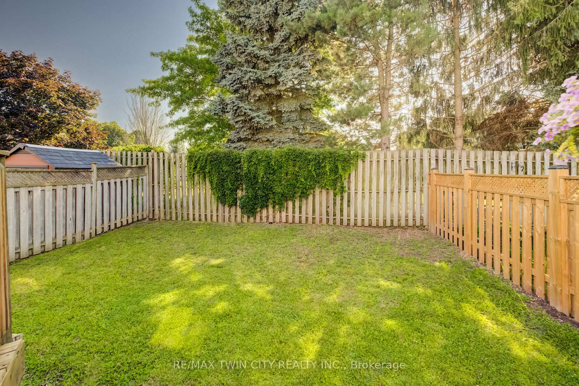 Photo 37 of 511 Chesapeake Crescent, Waterloo, Colonial Acres — HOMEH