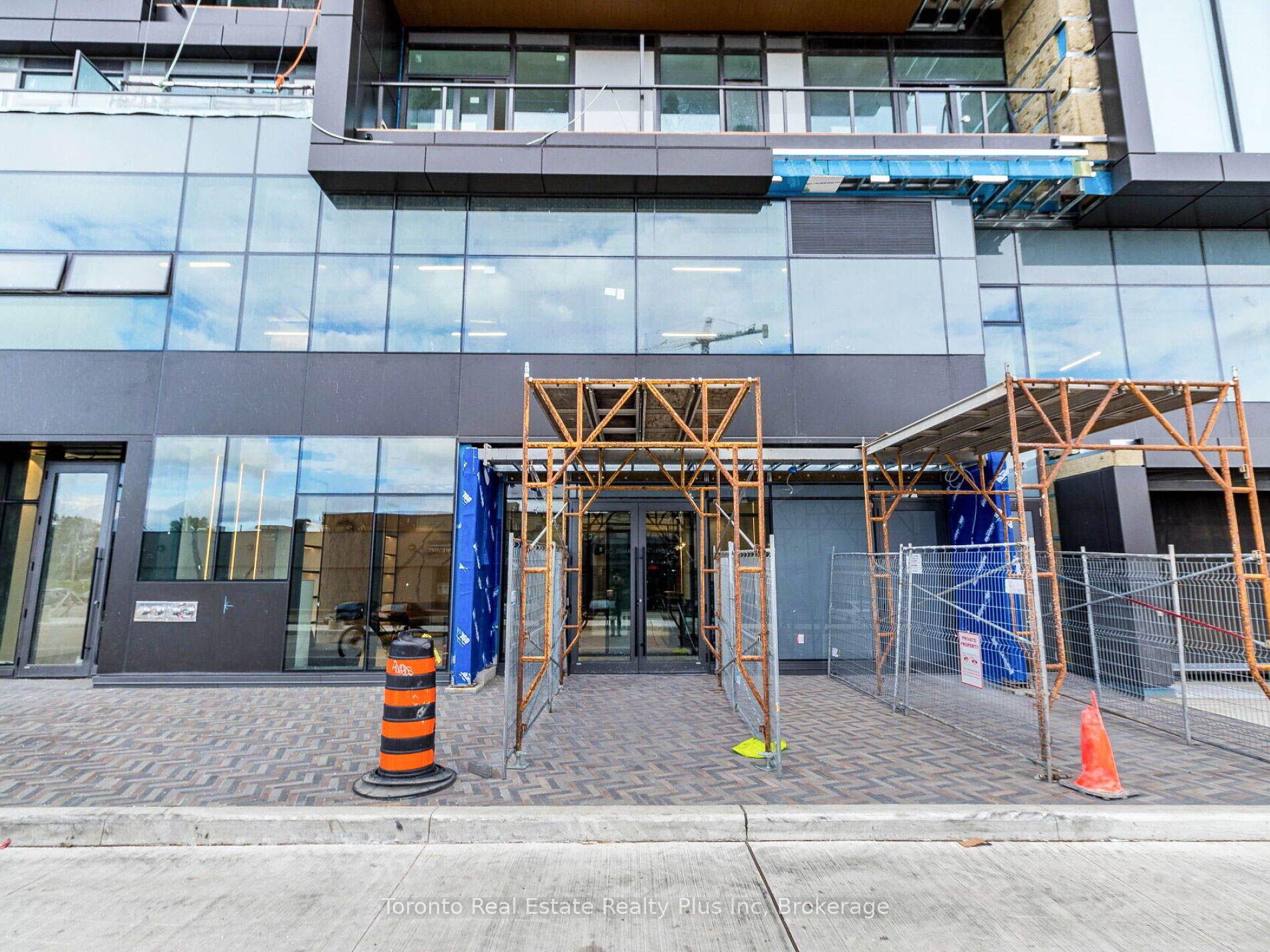 Photo 4 of Unit 2411, 10 Graphophone Grove, Toronto, Dovercourt-Wallace Emerson-Junction — HOMEH