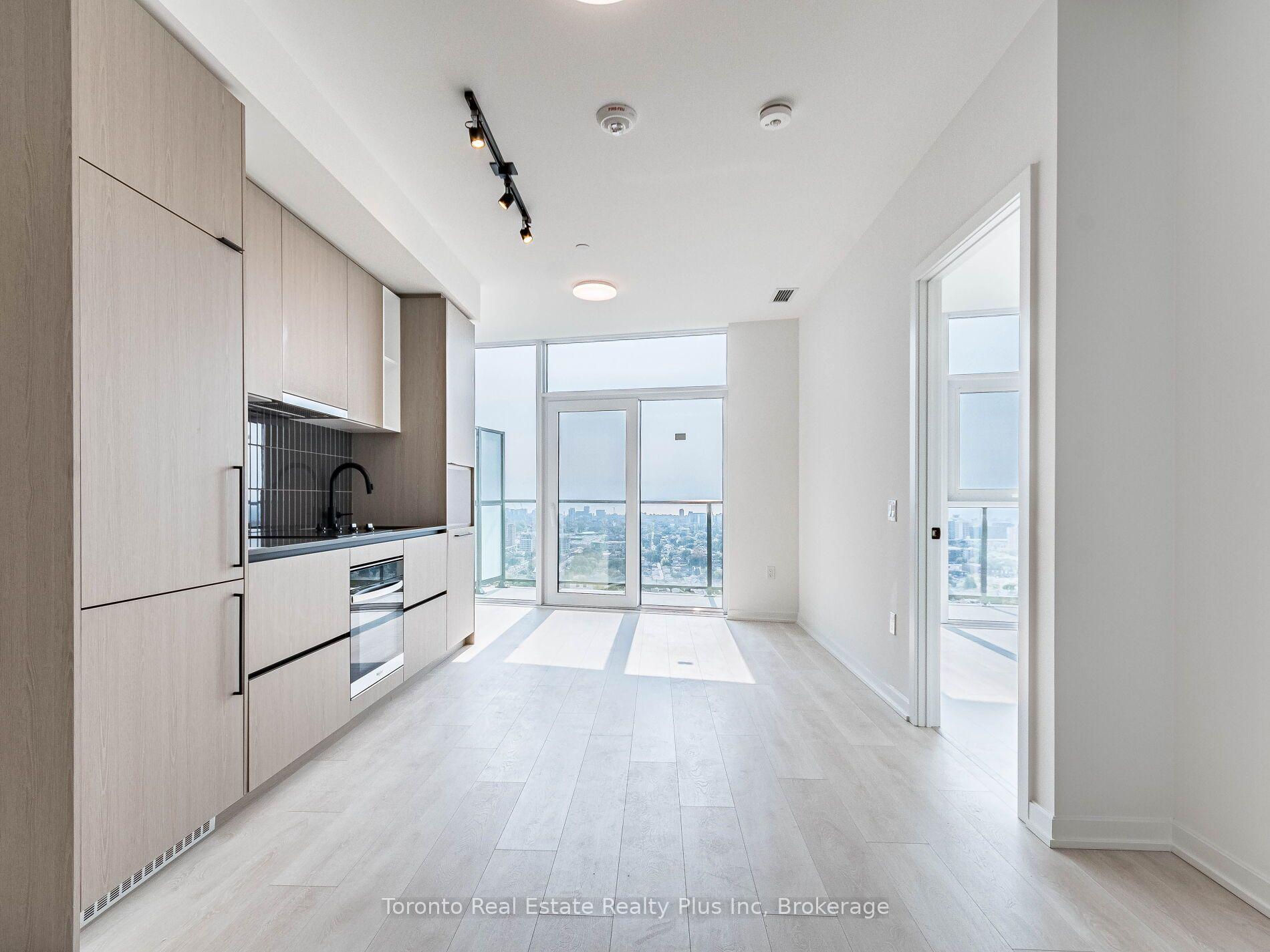 Photo 7 of Unit 2411, 10 Graphophone Grove, Toronto, Dovercourt-Wallace Emerson-Junction — HOMEH