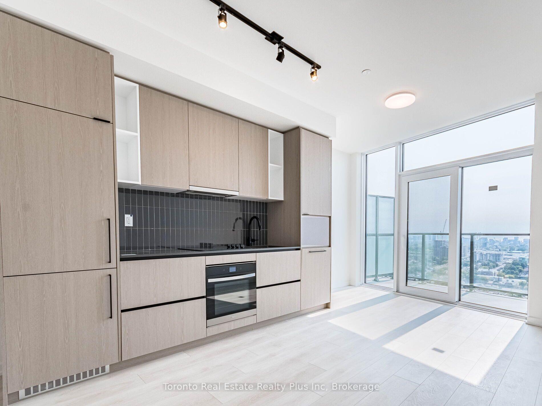 Photo 11 of Unit 2411, 10 Graphophone Grove, Toronto, Dovercourt-Wallace Emerson-Junction — HOMEH