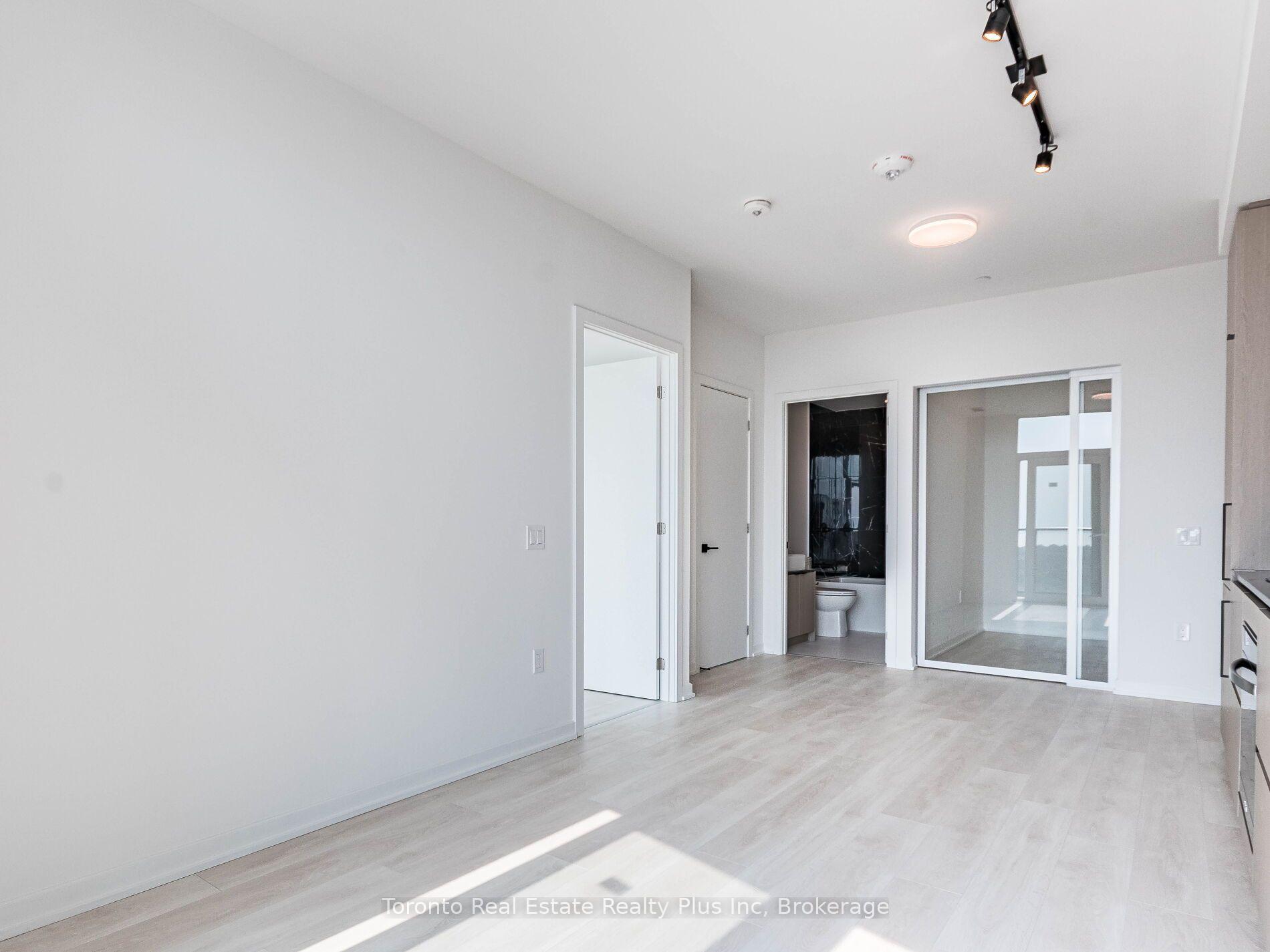 Photo 12 of Unit 2411, 10 Graphophone Grove, Toronto, Dovercourt-Wallace Emerson-Junction — HOMEH