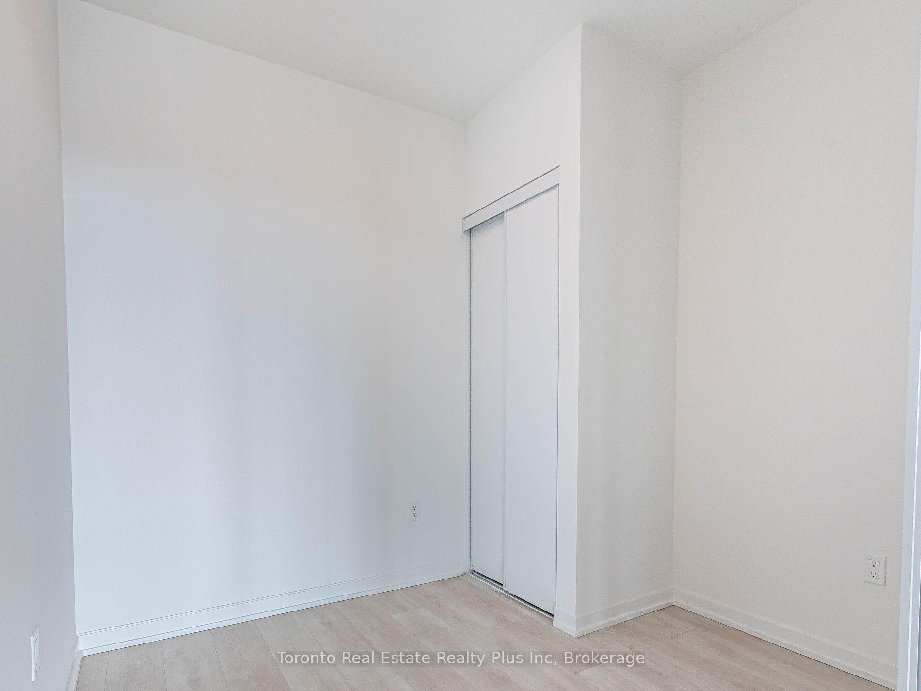 Photo 20 of Unit 2411, 10 Graphophone Grove, Toronto, Dovercourt-Wallace Emerson-Junction — HOMEH