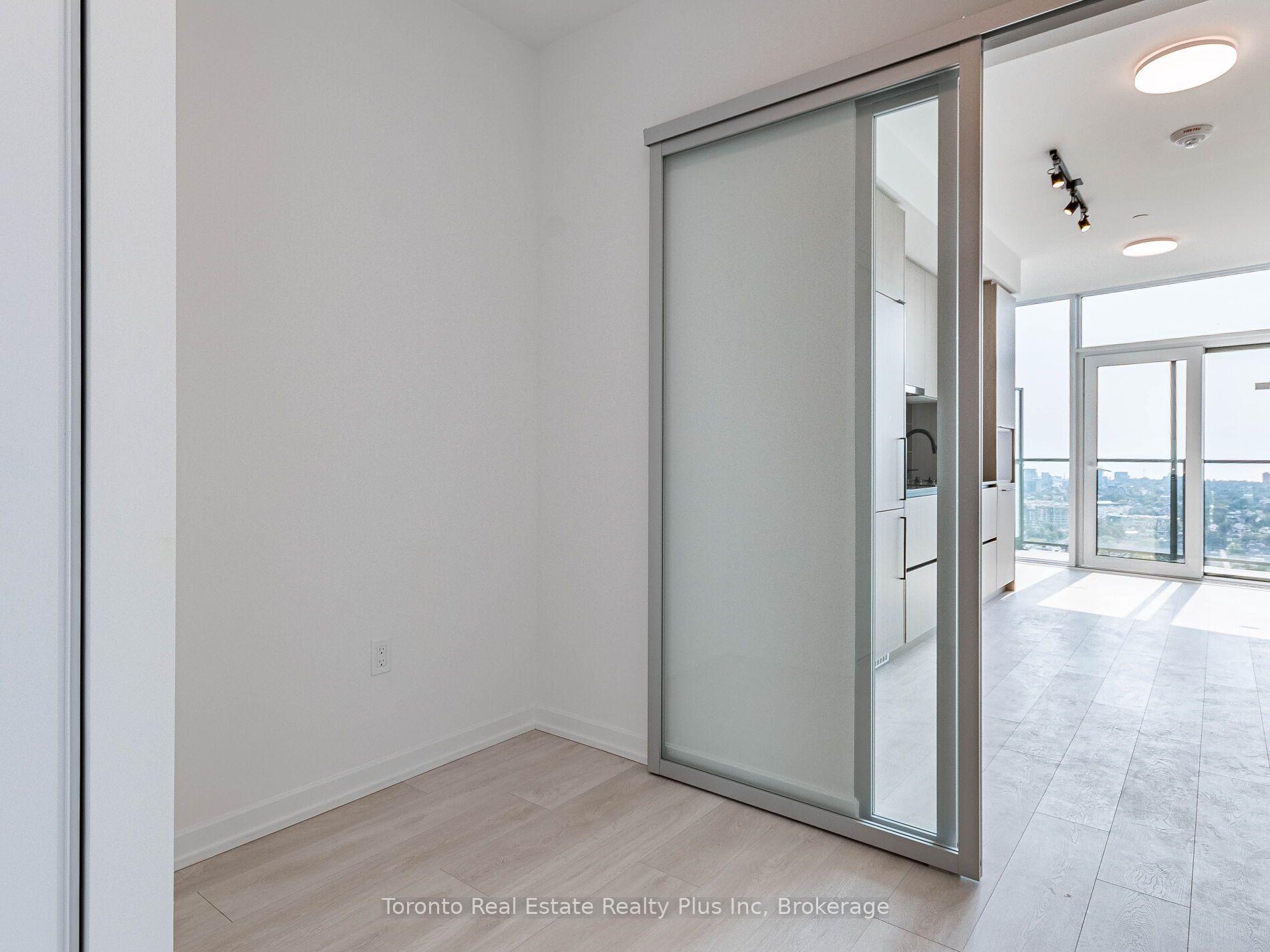 Photo 21 of Unit 2411, 10 Graphophone Grove, Toronto, Dovercourt-Wallace Emerson-Junction — HOMEH
